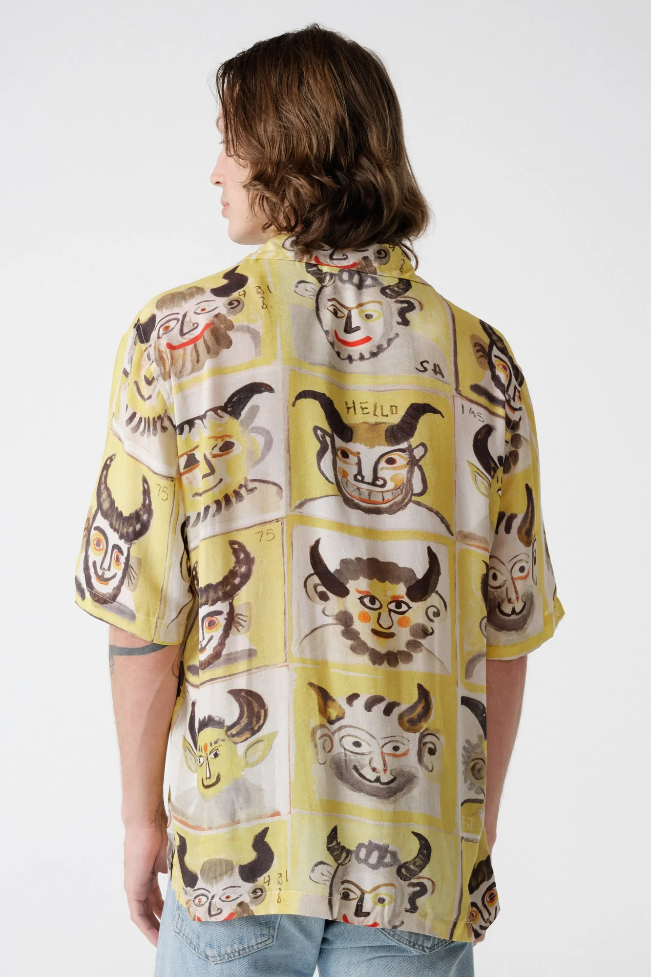 endless-joy-satyr-yellow-printed-crepe-rayon-short-sleeve-shirt-back-detail