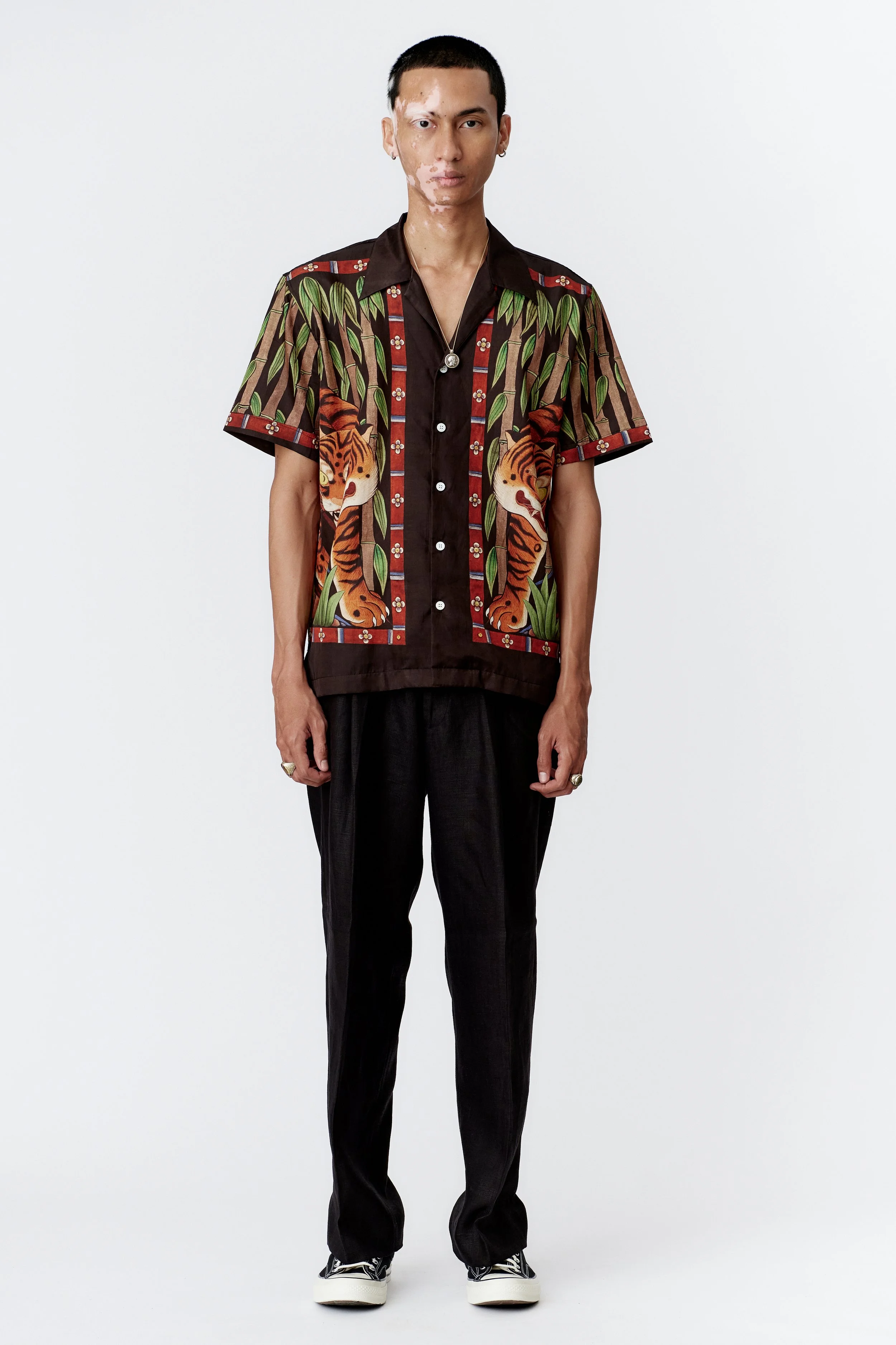 TIGER BORDER SILK COTTON SHORT SLEEVE SHIRT