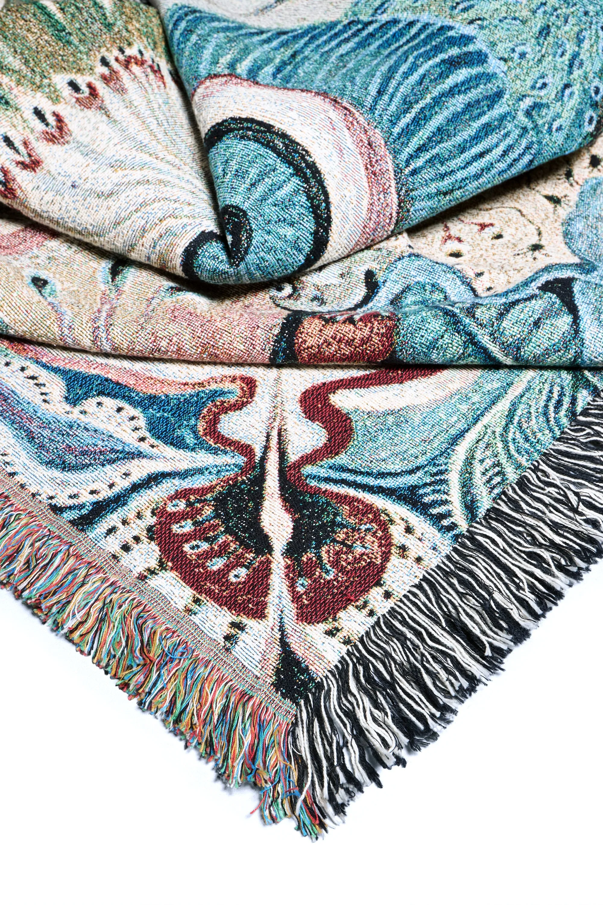 endless-joy-blankets-eternal_06.jpg (Copy)