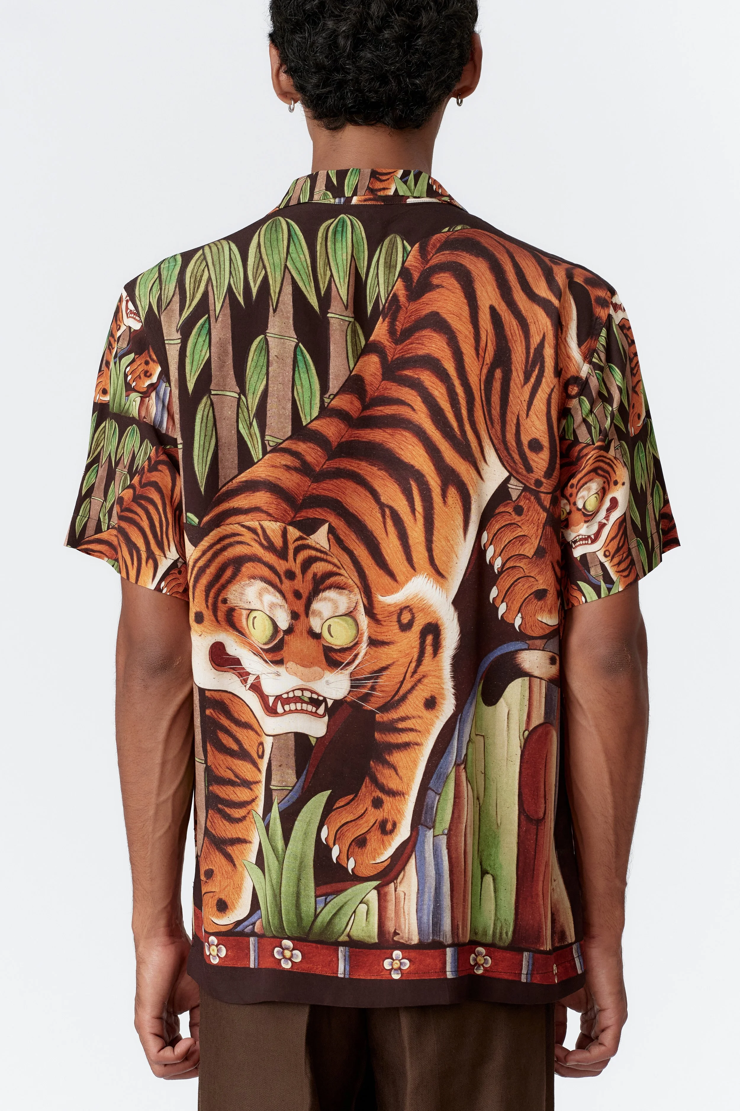 Close-up Back view of Full size Tiger black short sleeve shirt featuring large prowling tiger artwork
