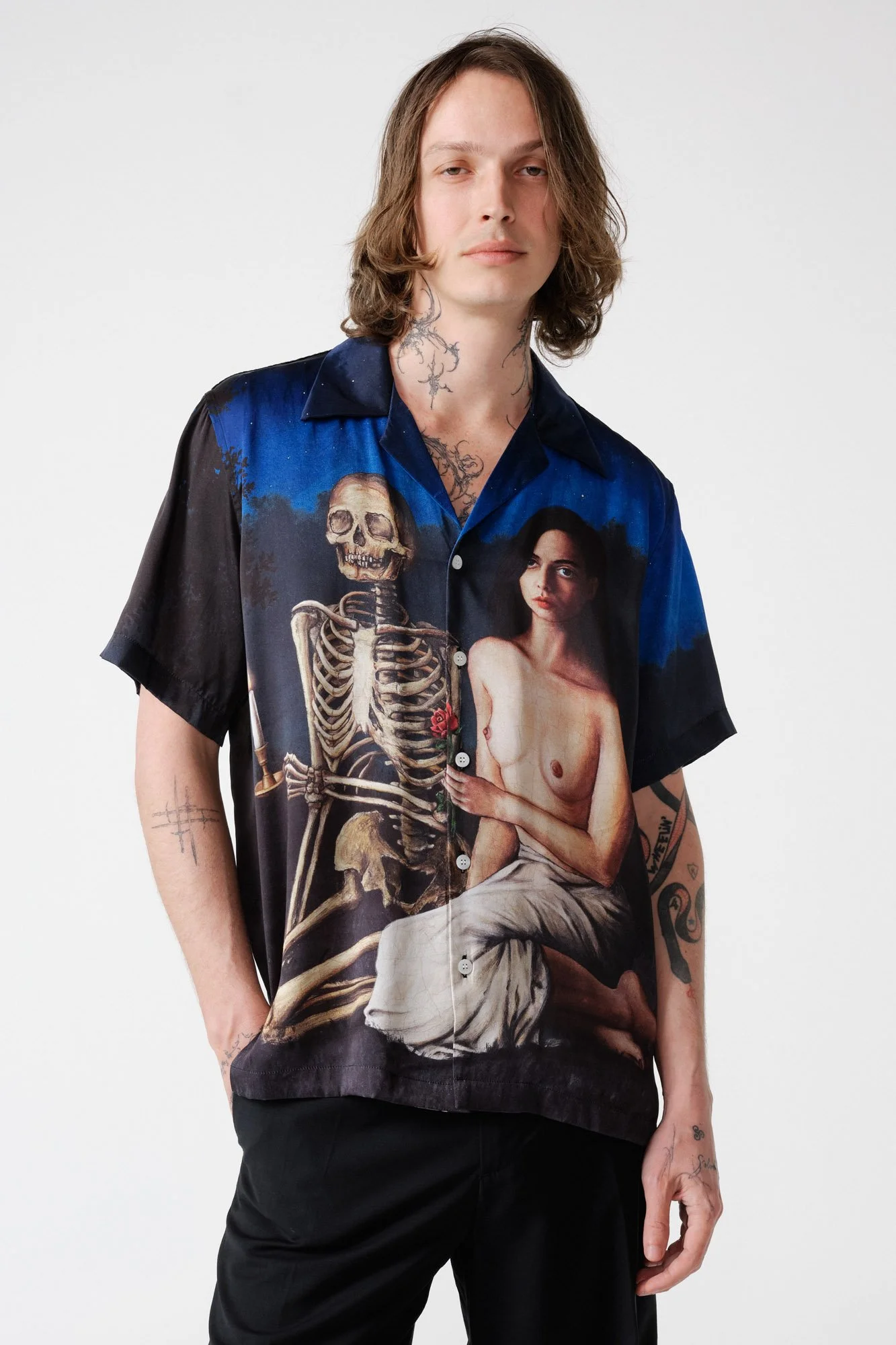 endless-joy-wave-after-wave-silk-satin-printed-short-sleeve-shirt-model-close-up