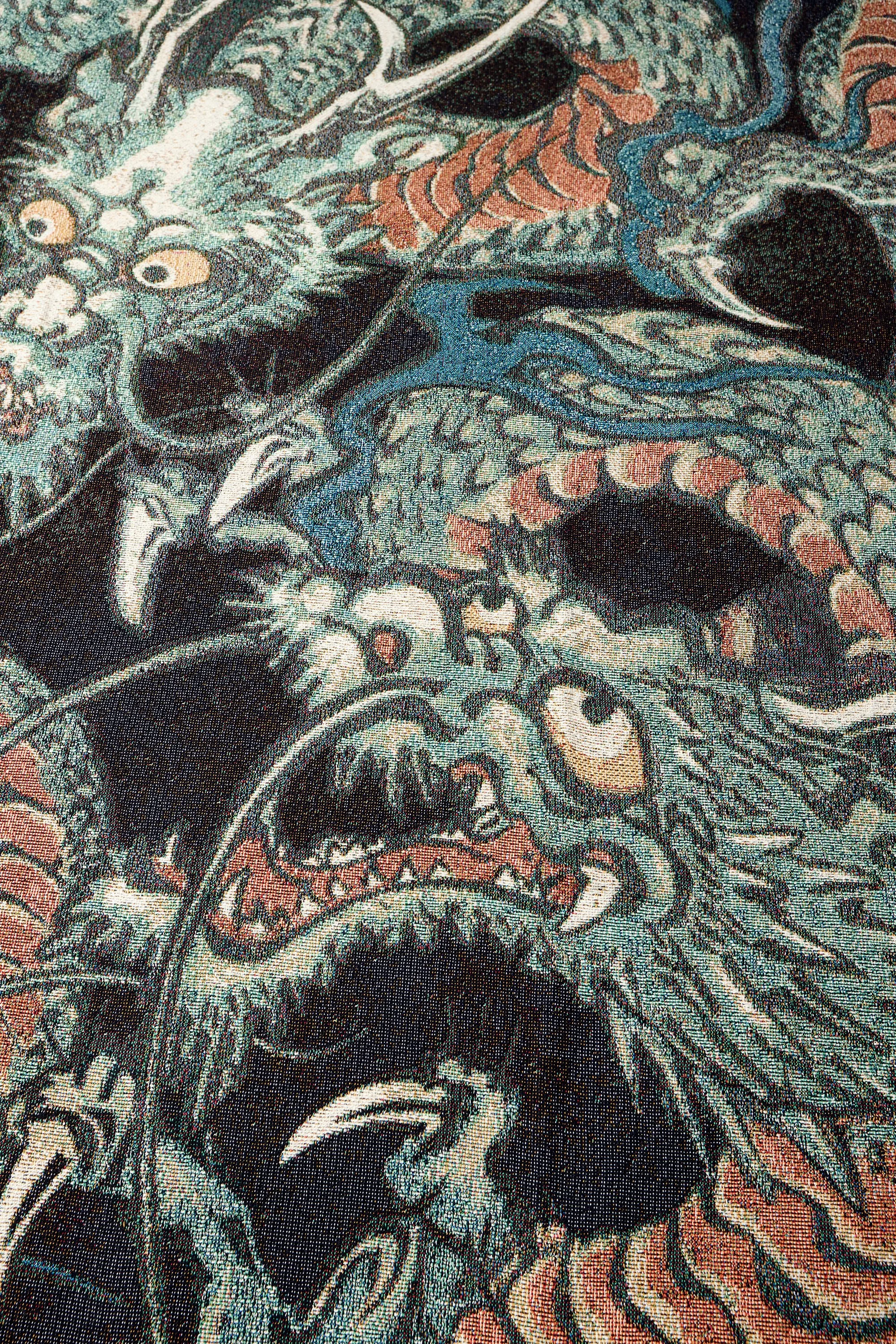 endless-joy-blankets-dragon_02.jpg