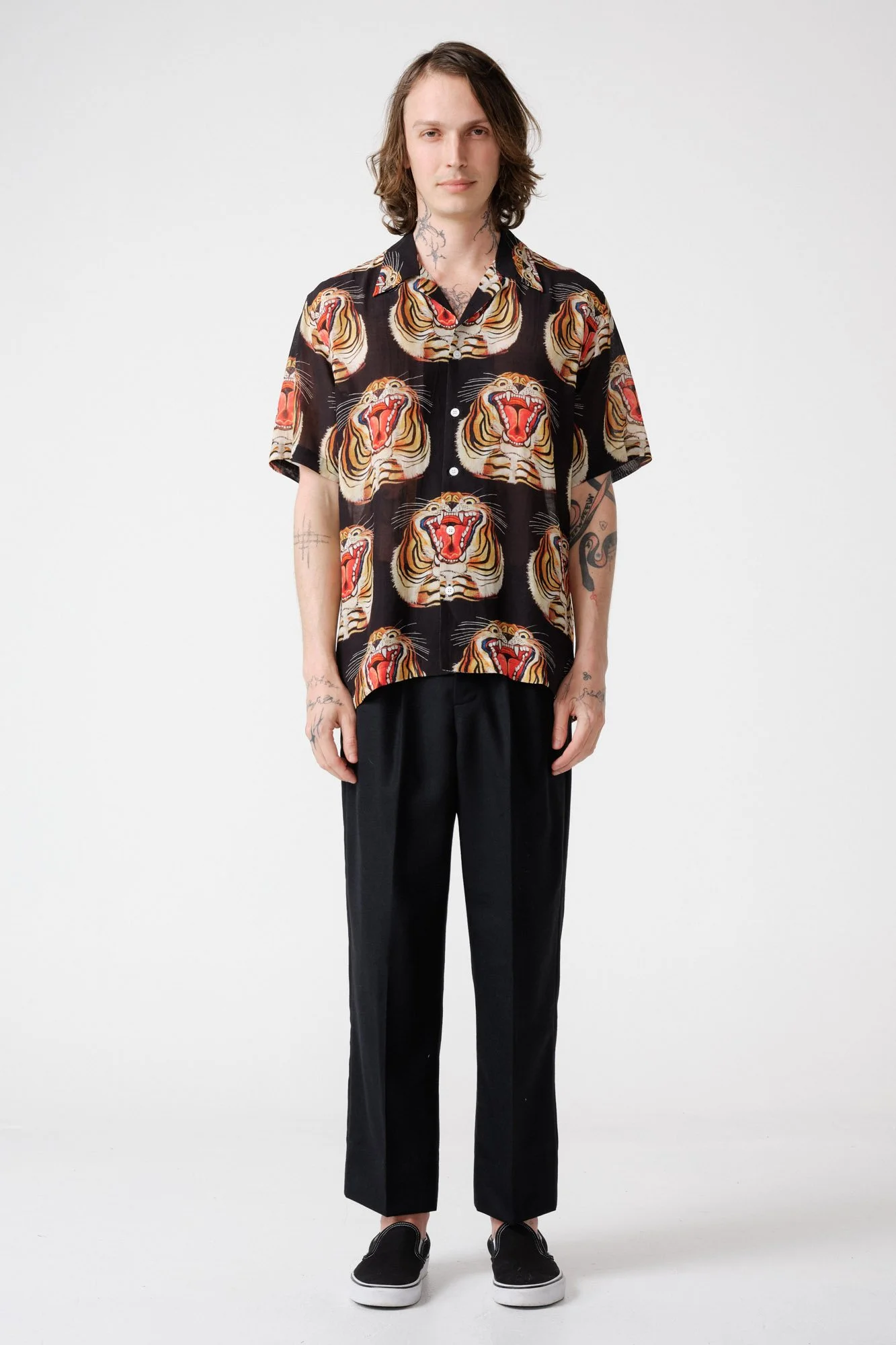endless-joy-tigre-black-silk-rayon-short-sleeve-shirt-front