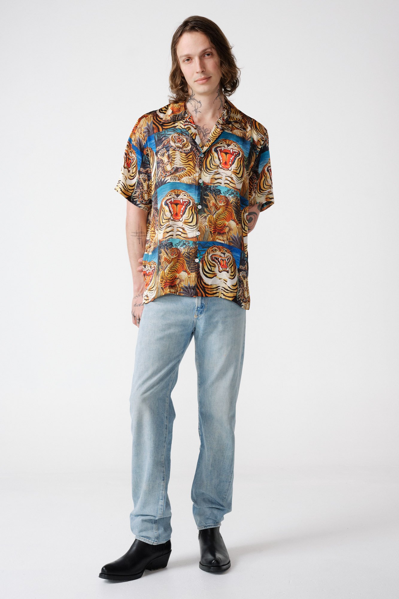 endless-joy-tigre-printed-silk-satin-short-sleeve-shirt-model-full-body