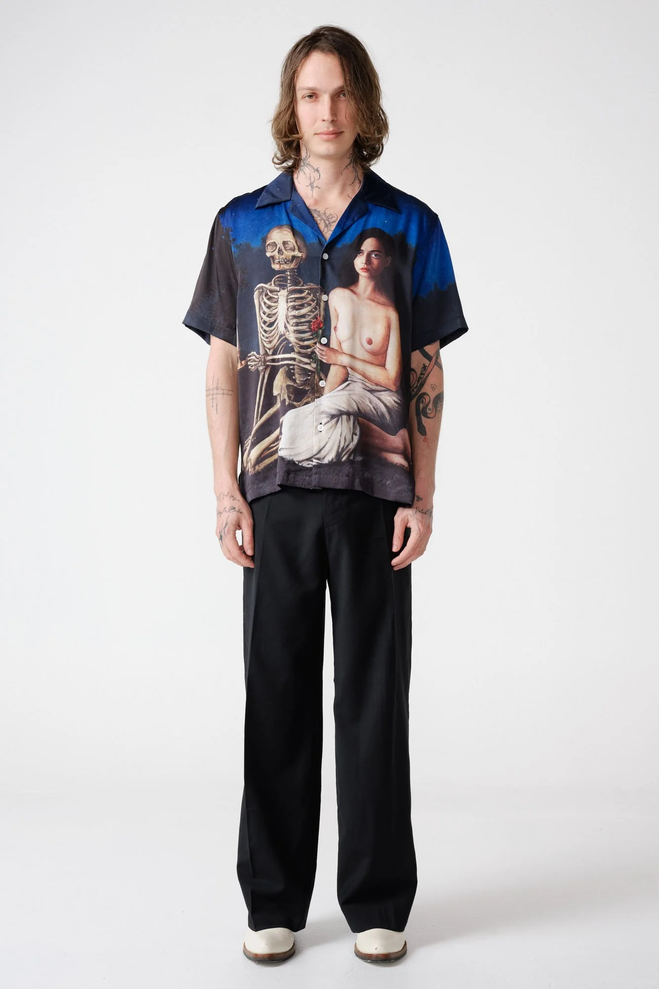 endless-joy-wave-after-wave-silk-satin-printed-short-sleeve-shirt-model-front