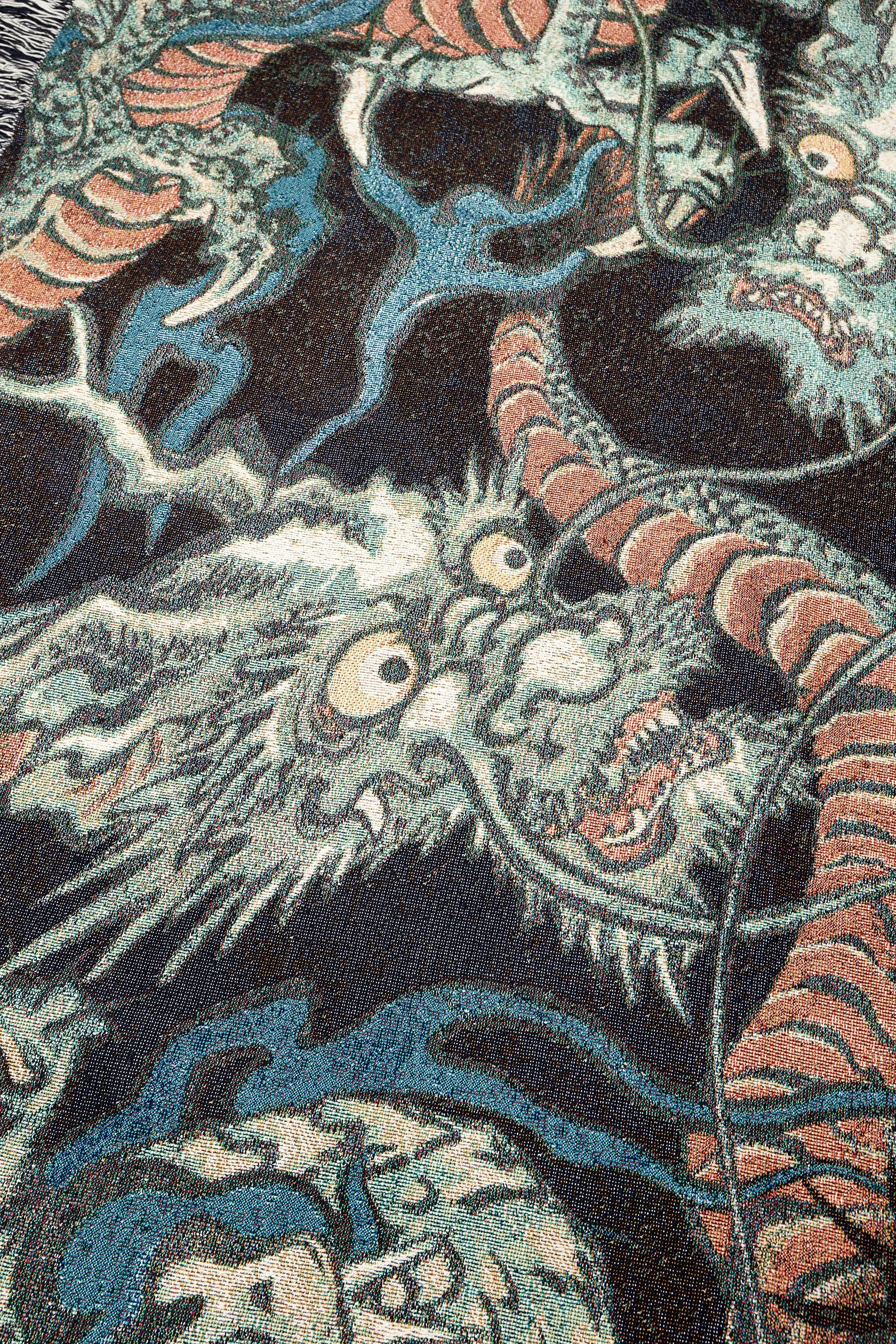 endless-joy-blankets-dragon_03.jpg