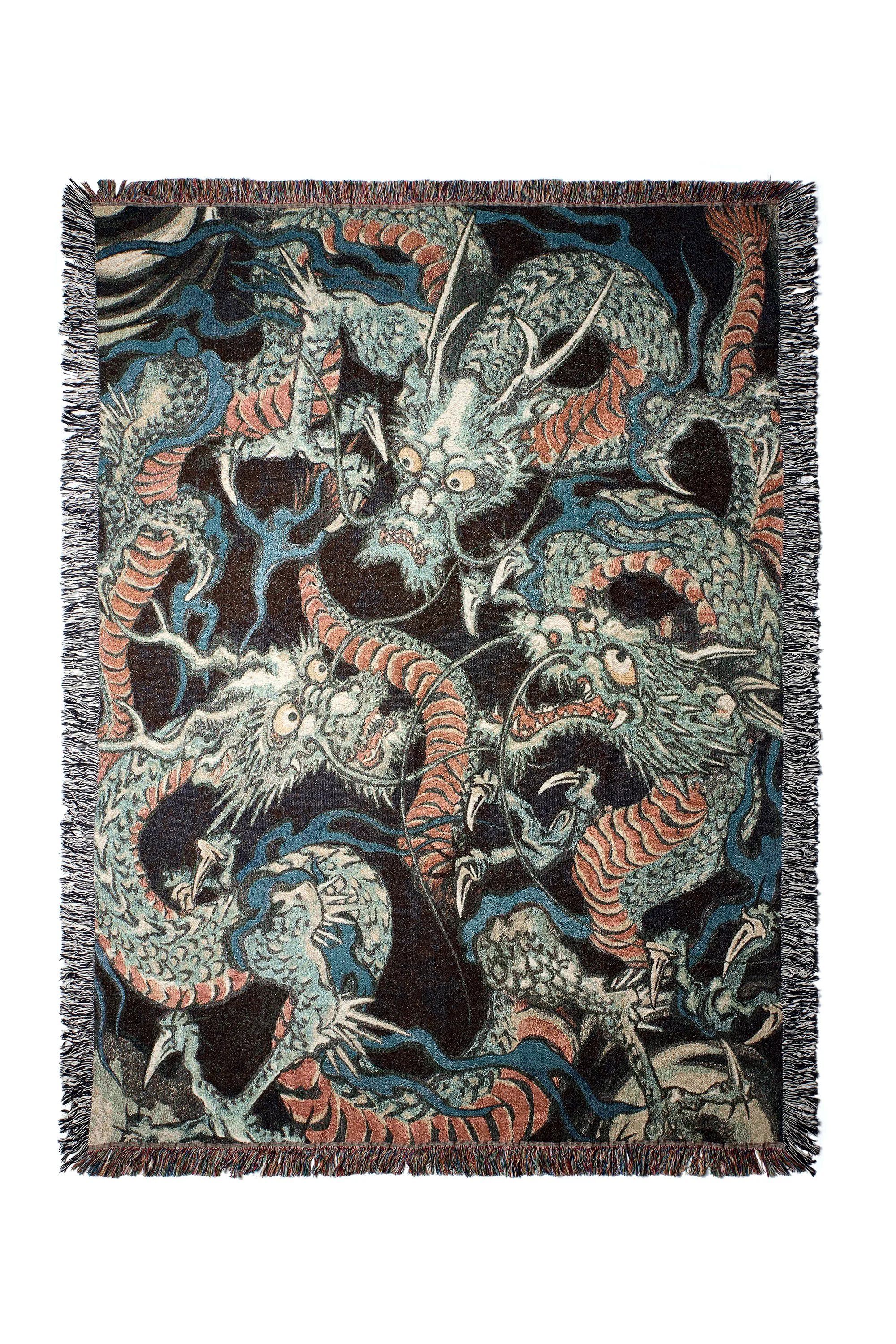 endless-joy-blankets-dragon_01.jpg