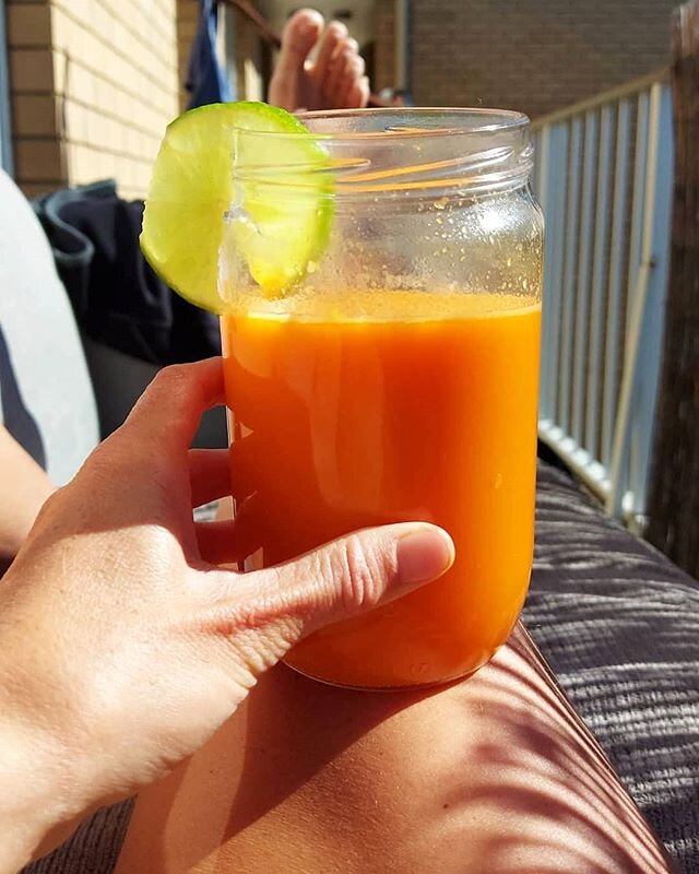Vitamin C not only boosts our immune system but also increases our absorption of iron (when eating vitamin C rich foods with iron rich foods) AND it has been shown to lower anxiety levels 👌

I take a vitamin C supplement daily and I also make sure I