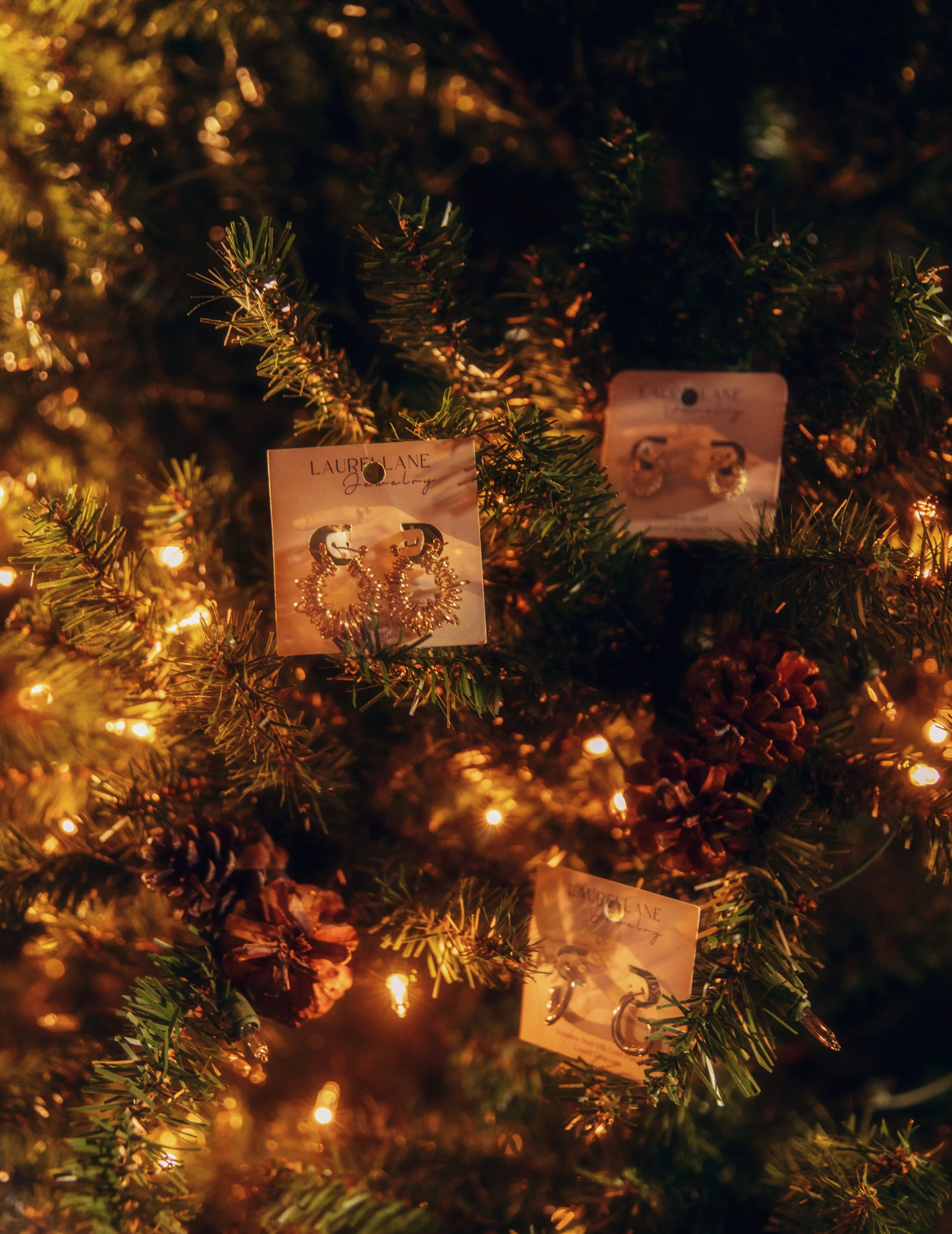 LL-Holiday19.jpg