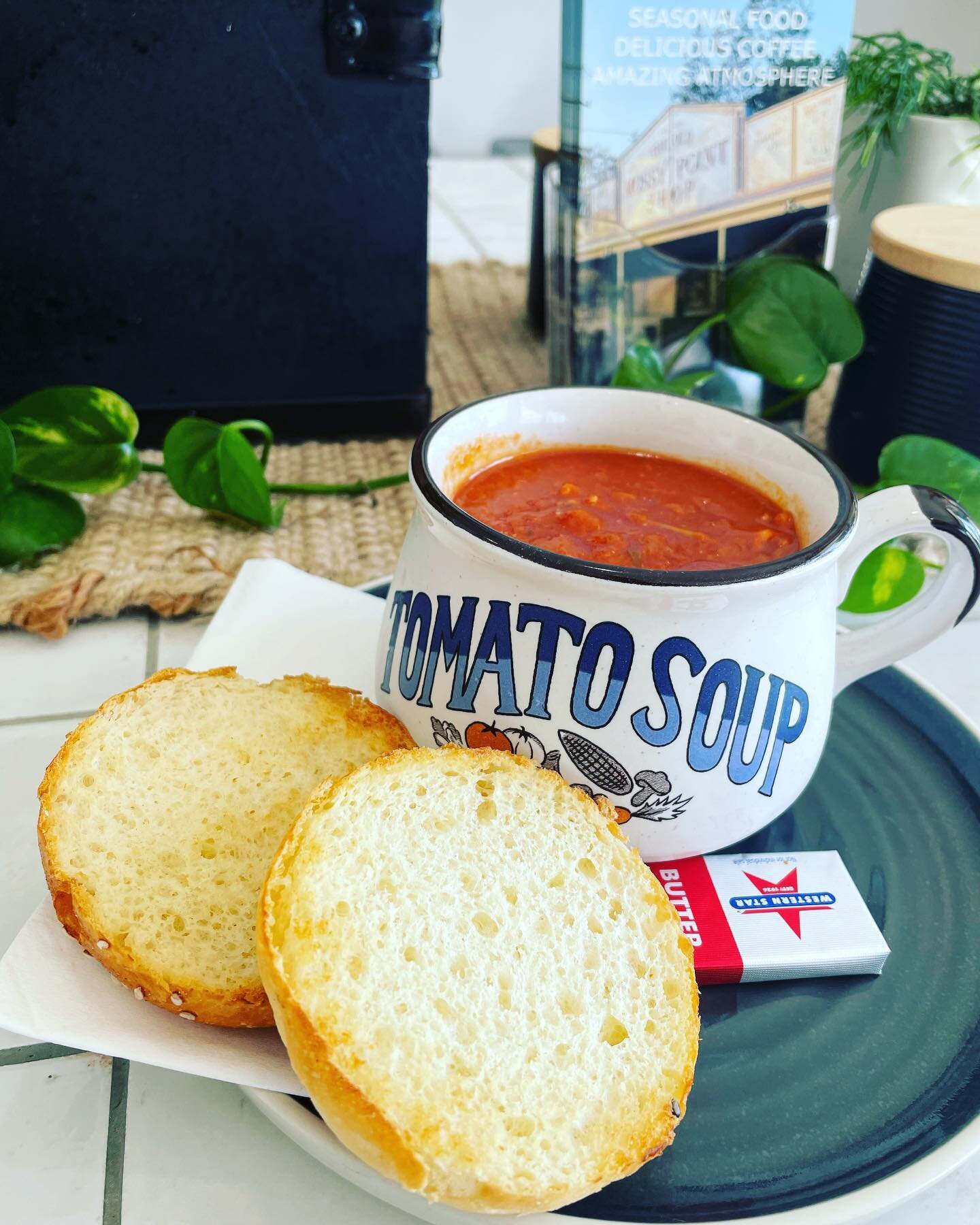 Soup of the day 🍅 
Bacon and Tomato served w Toasted Bun
.
.
.
.
.

#mossycafe #seeyouatthemossy #cafe #coffee #broulee #mossypoint #falafel #falafelwrap #southcoastnsw  #nsw #wheretoeat #whattoeat #visitbatemansbay #visitmoruya #visitnsw #nsw #moss