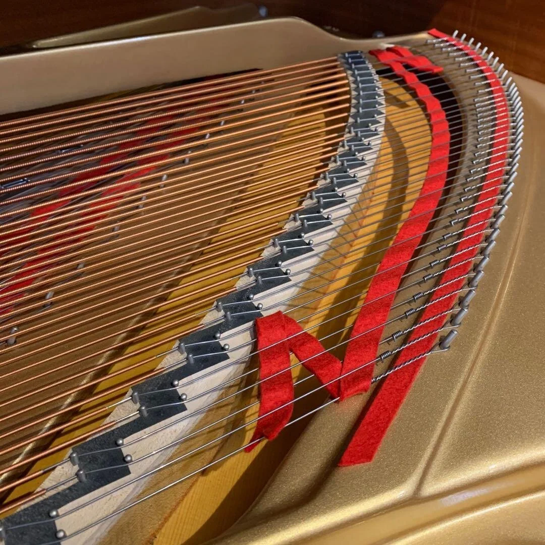 Yamaha-C7-227cm-grand-piano-made-in-japan-tenor-bridge-and-strings.jpg