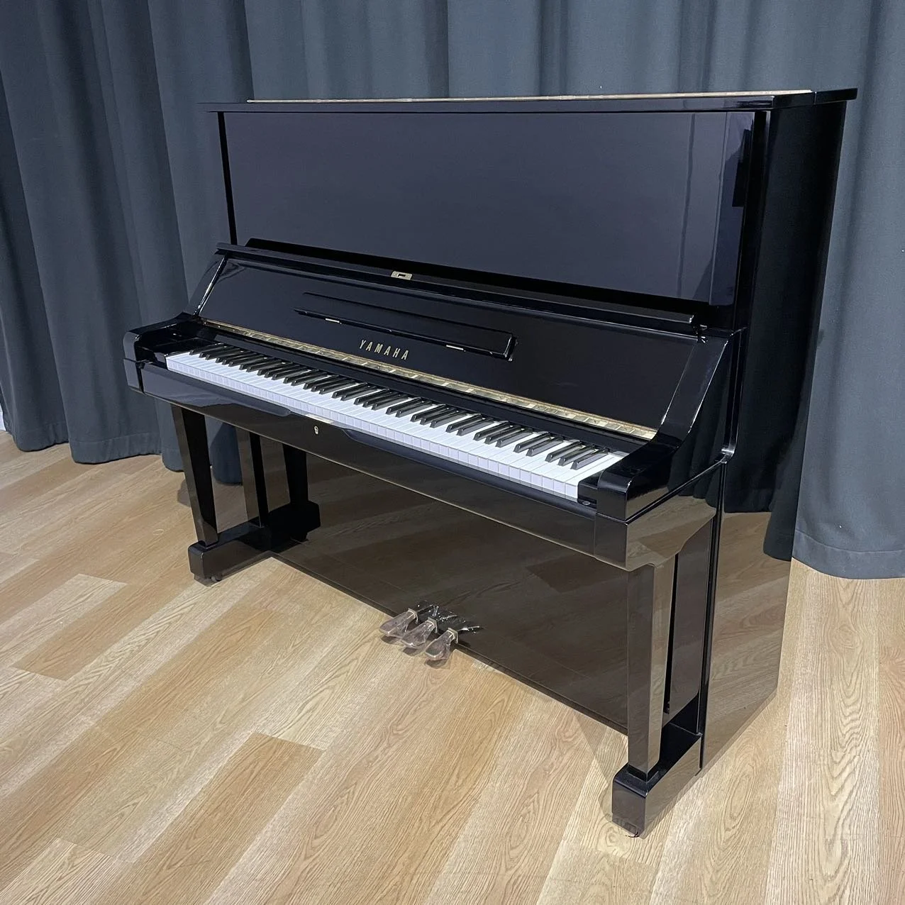 yahama ux made IN JAPAN