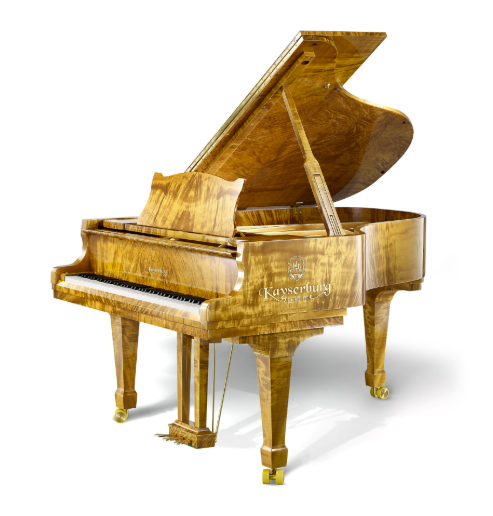Golden Silk Phoebe.png