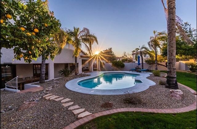 Did someone say ultimate outdoor living?! This is our beautiful Spring Rd house....A perfect home away from home. Everything you need is here... from five star en-suites to an open concept kitchen fit for a chef. 
DM us for more information.
Stay hea