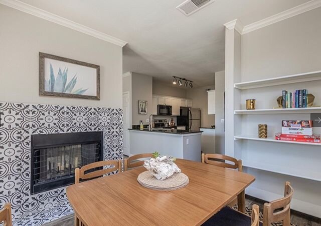 Walking and biking is the new Uber these days. Our condo is perfectly located across from the Kierland Commons. Support local, while getting some fresh air. 
DM us for more information.
Stay healthy and safe. .
.
.

#relocation #scottsdalerealestate 