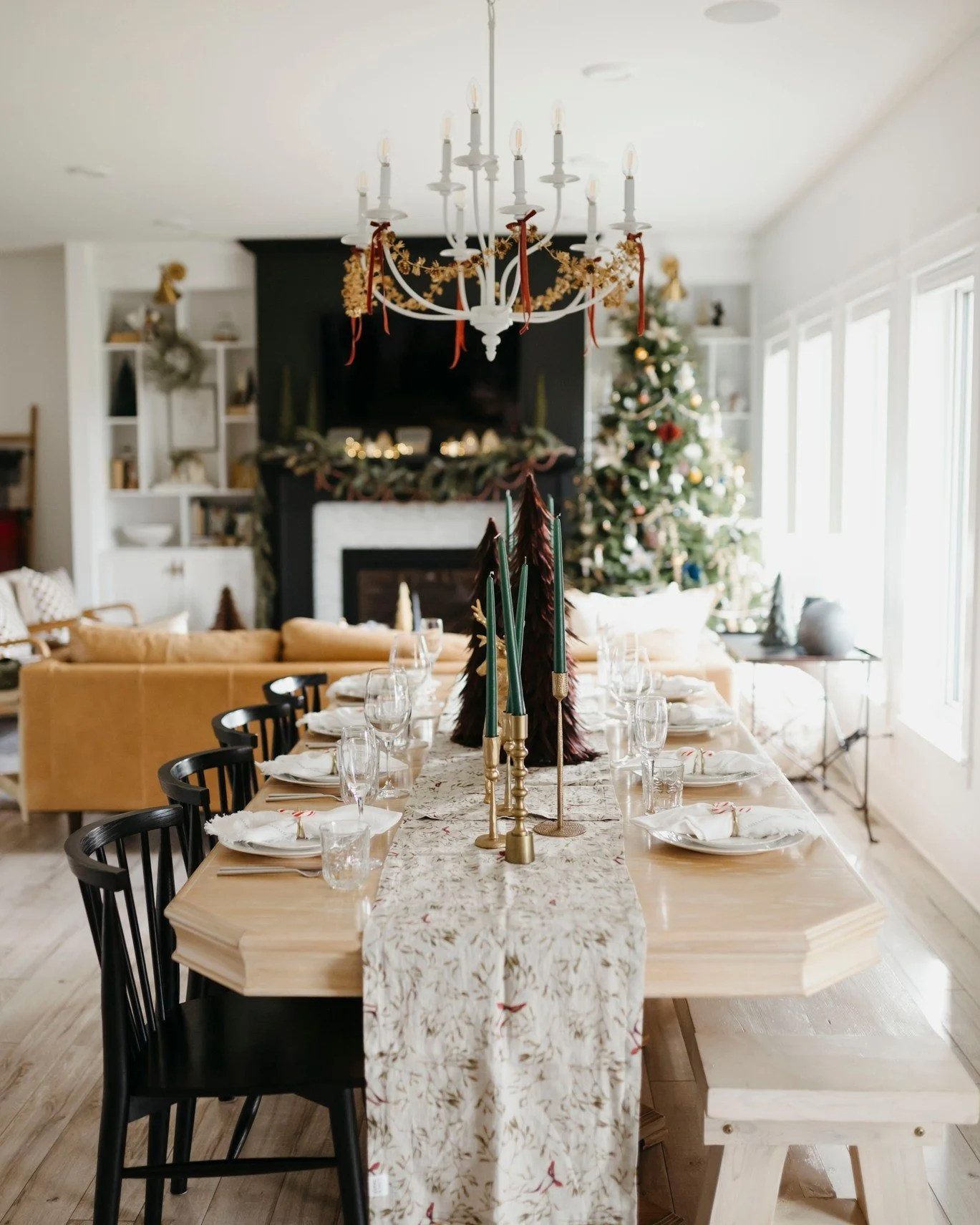 Table settings are fun to play around with; I like to DIY as much as I can and pull from all the things I already have. Depending on my mood and what else is going on, my table settings range from full and over-the-top to very minimalistic. All of th