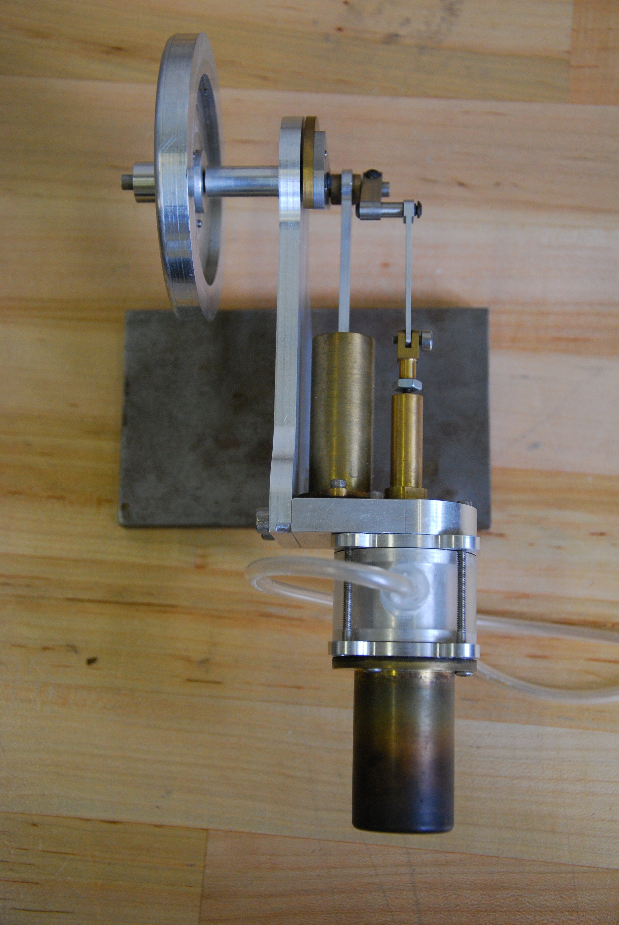 Stirling Engine top.jpg