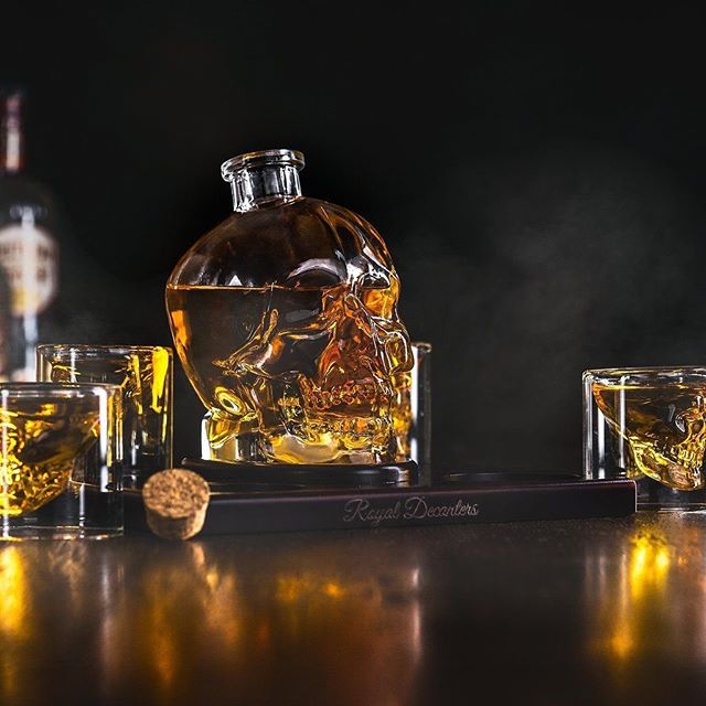 With many of your products, you have the opportunity to create a story and by creating the right atmosphere for your product, you can convey a sense of intensity and quality, as shown with these @royaldecanters images.

What story are you telling? DM