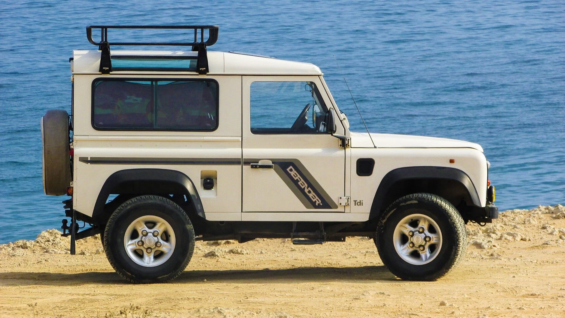 Total 55+ imagen land rover of cape cod In.thptnganamst.edu.vn