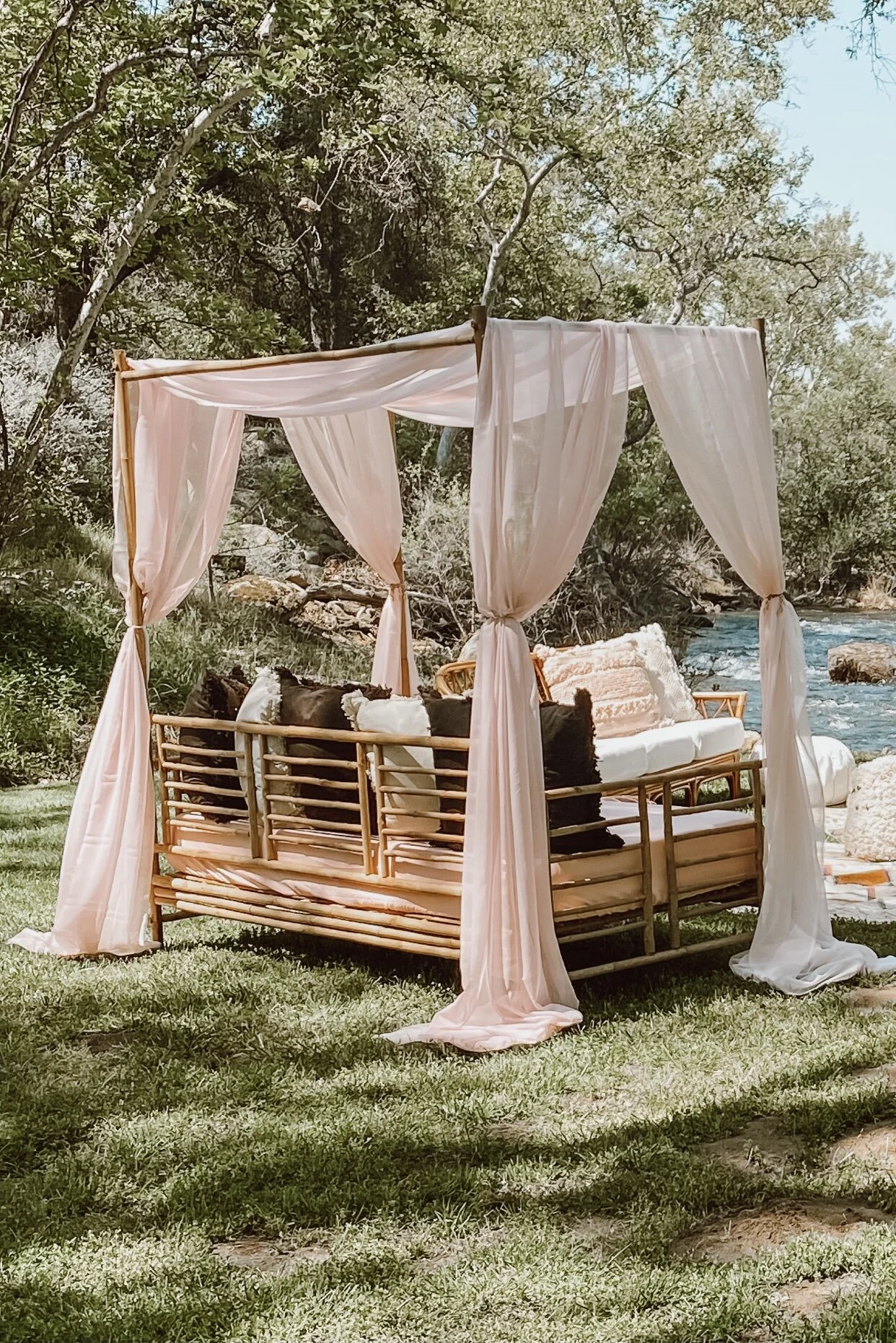 AE090837-F4BF-427F-9581-3C105612D70E