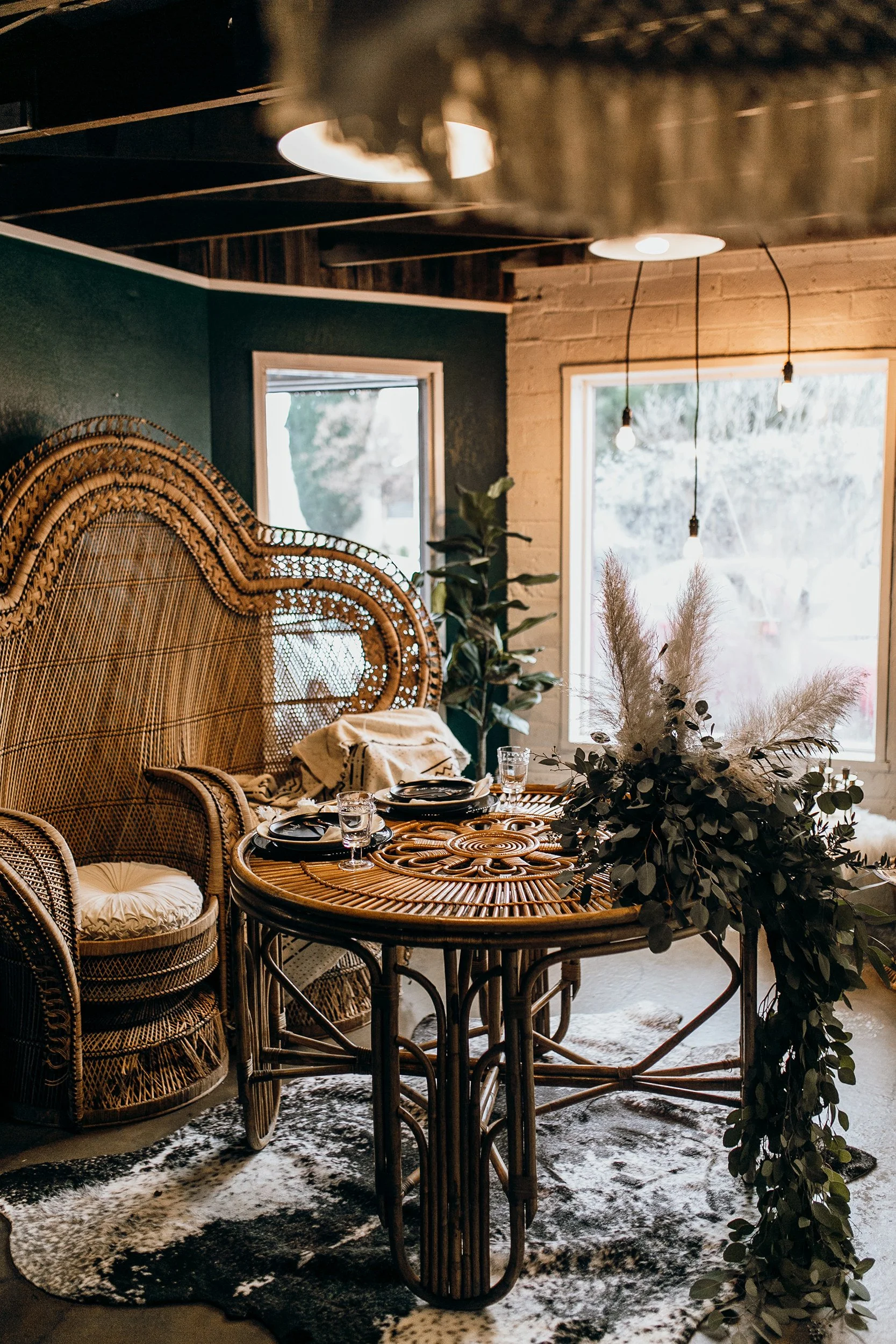 Rent Rowan Dining Table