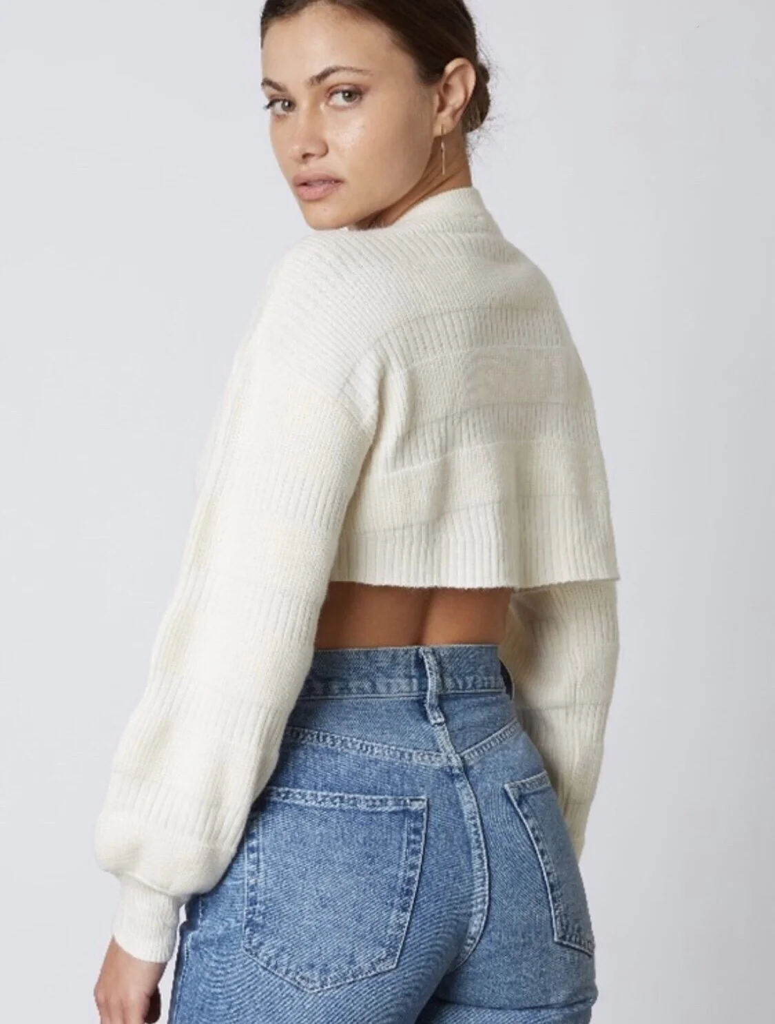 8AC13F52-9D17-4C68-929A-9D587A729065