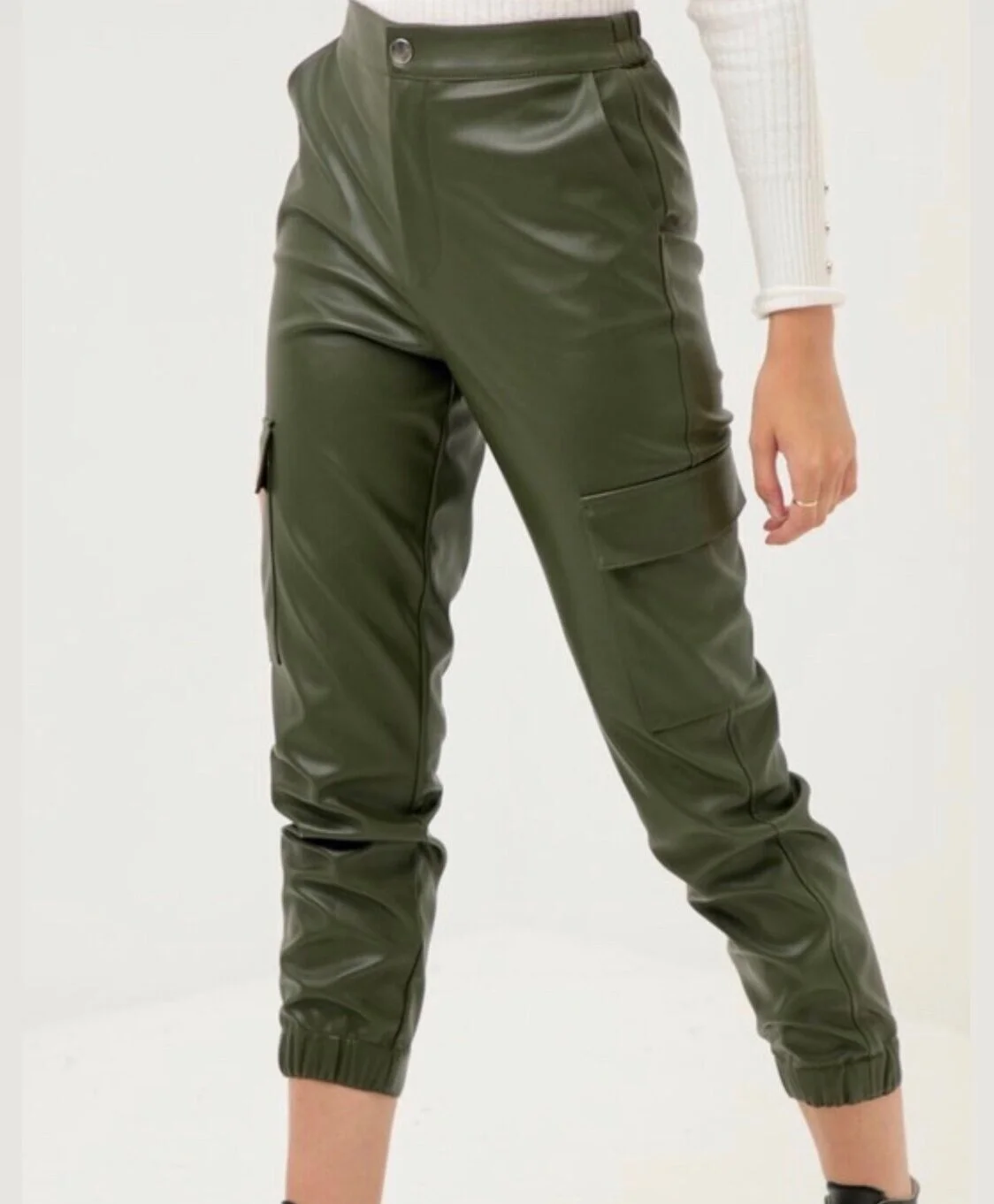 B936B004-3CE2-4D28-B435-FCB89C39E95E