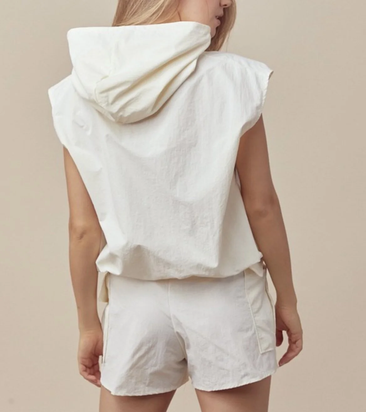 1A11E3D2-2EFB-4B2E-B8C4-57ED947A56EE