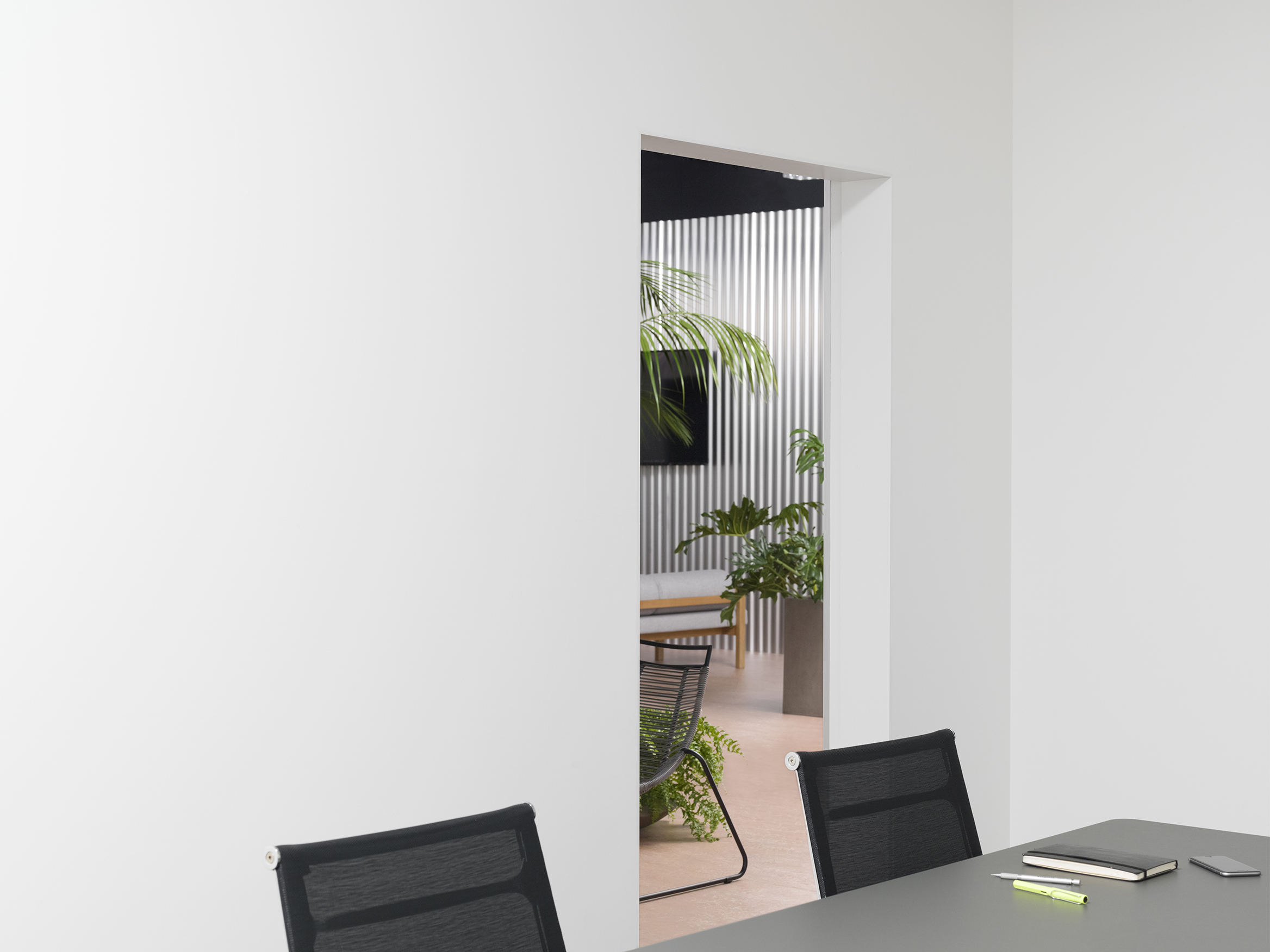office-with-a-patio_20180520_286-Edit-2_high-res_350ppi_q100_adobe-rgb_v02.jpg