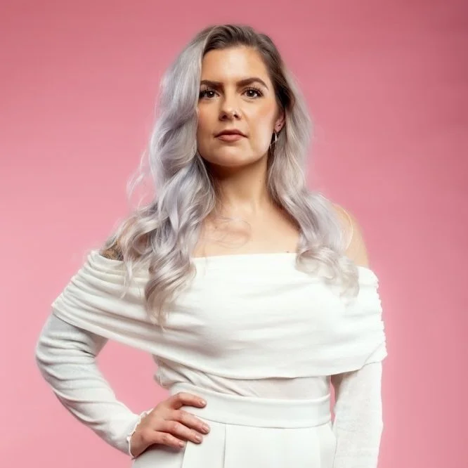 Interview met Genesis van Os: Van Overweldiging naar regie en nu in de spotlight