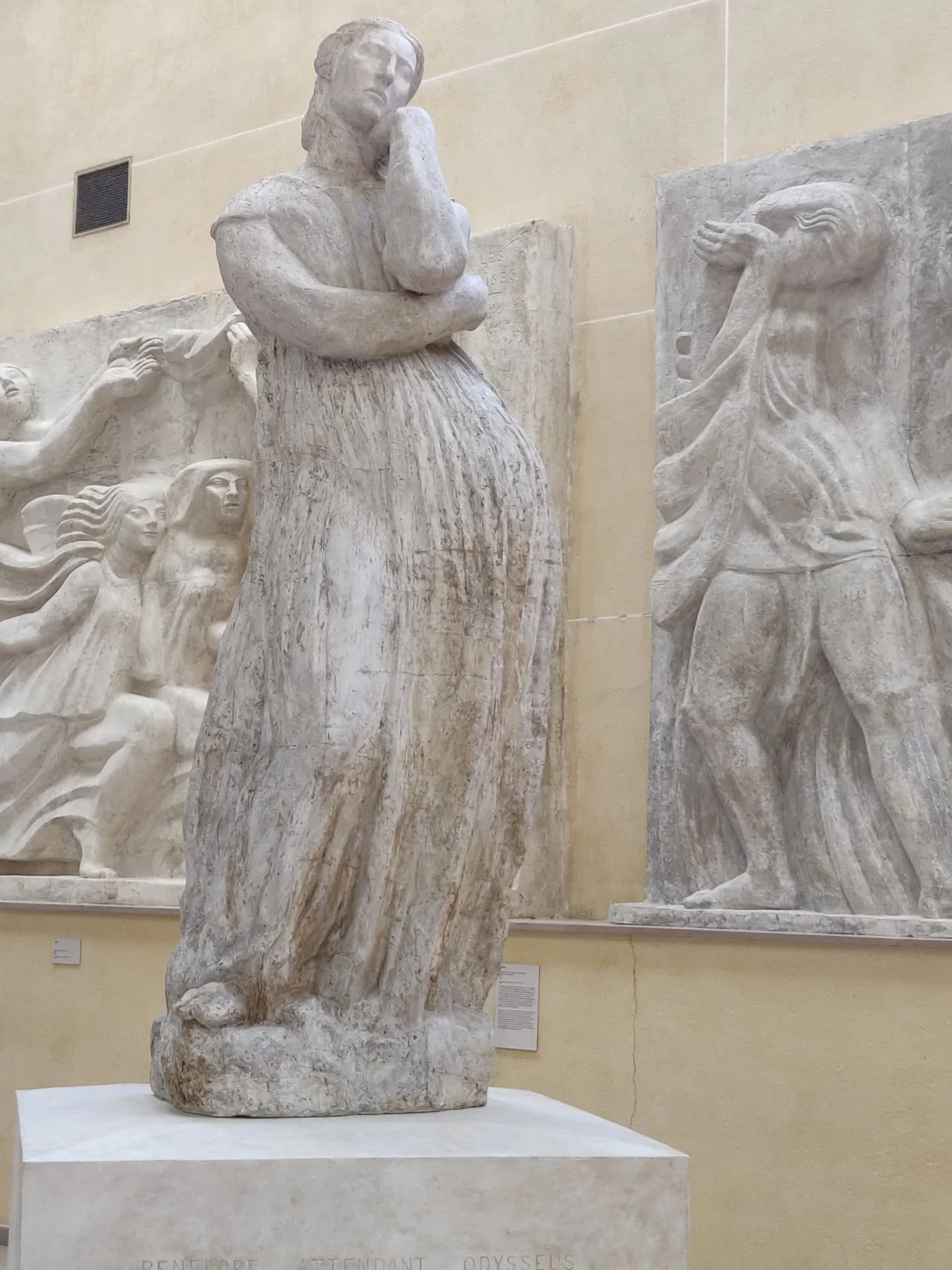 Weekend inspiration 👁️

1. A former house -atelier of french sculptor @museebourdelle. A little break in a nice caf&eacute; on the 1st floor is a must.
2. New exhibition 'Matisse 1941-1954' in @le_grand_palais Have a good look at a palace inside, it
