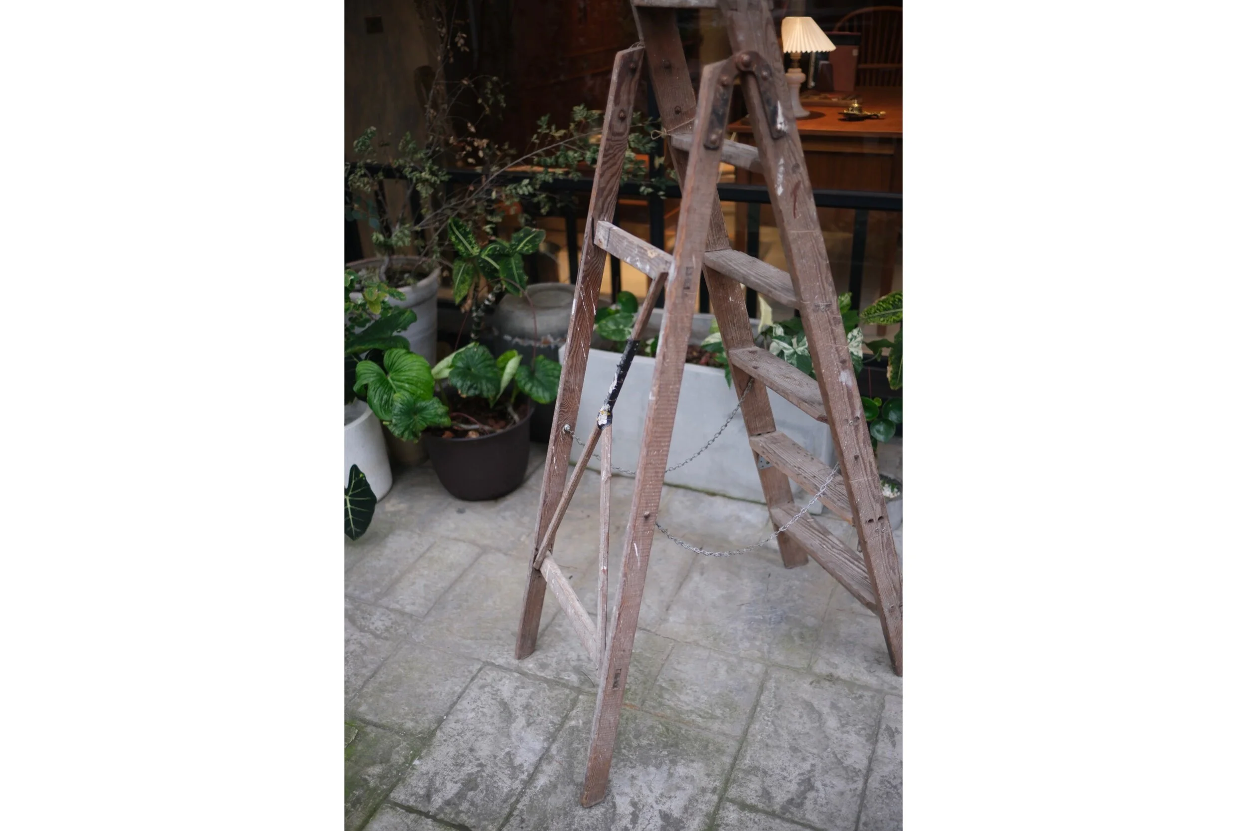 A422546E-F843-44CC-823A-61282739E1C8