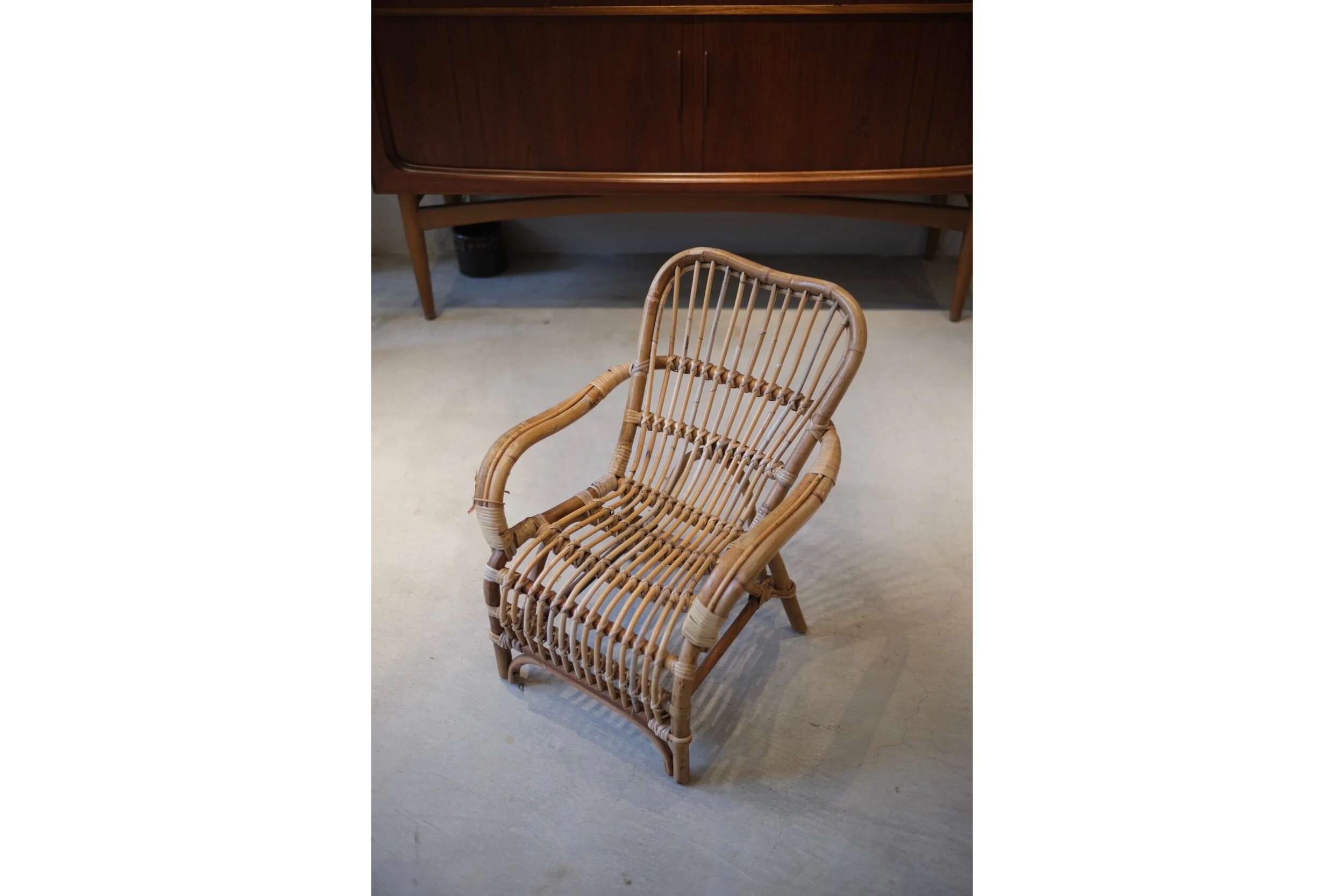 957EBBB7-4333-4EFD-A52F-E82A0FAFC477