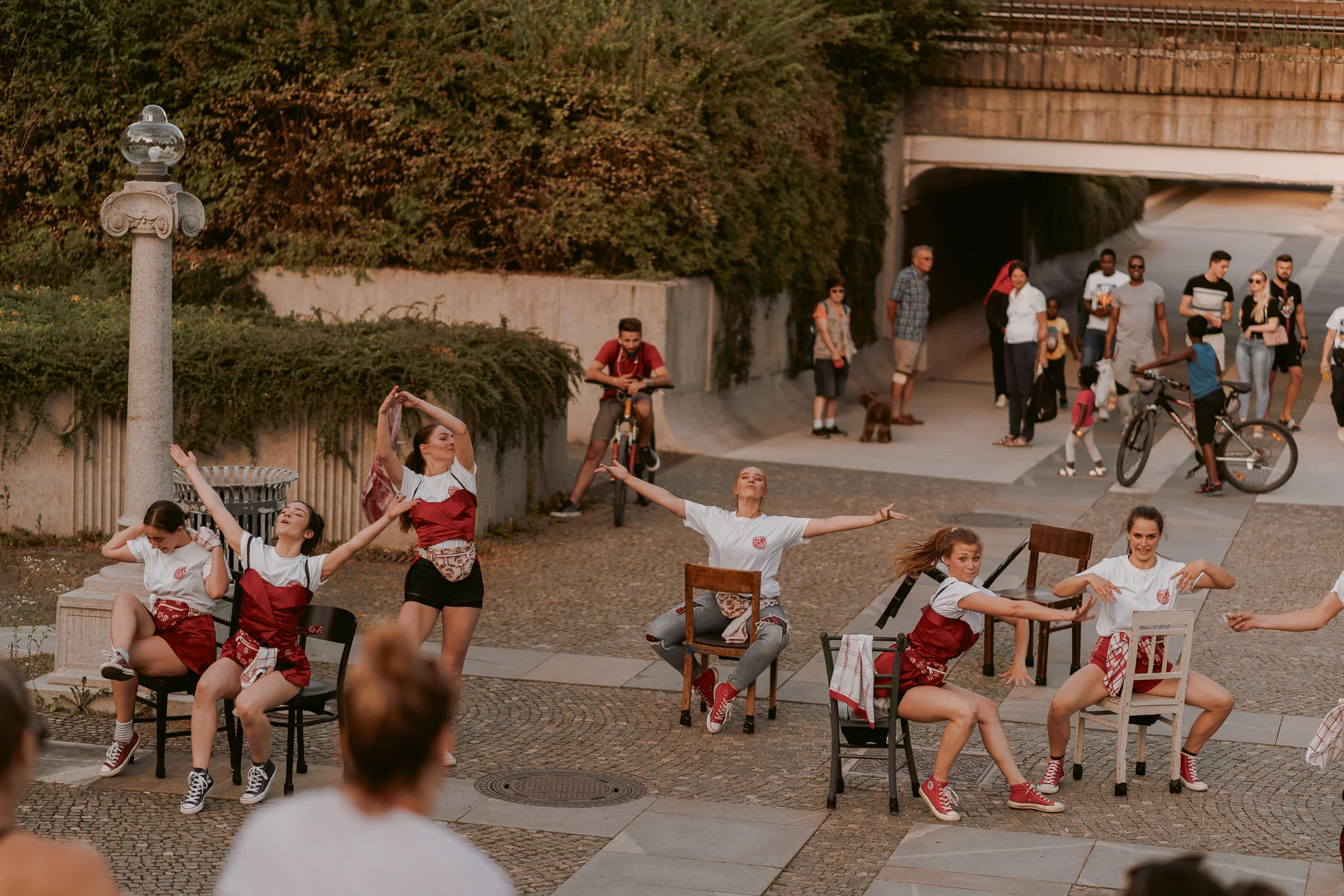 20190701-ONI-Ada-Kogovsek-Plesni-svet-Kazina-Ulicna-predstava-Ljubljana-642.jpg