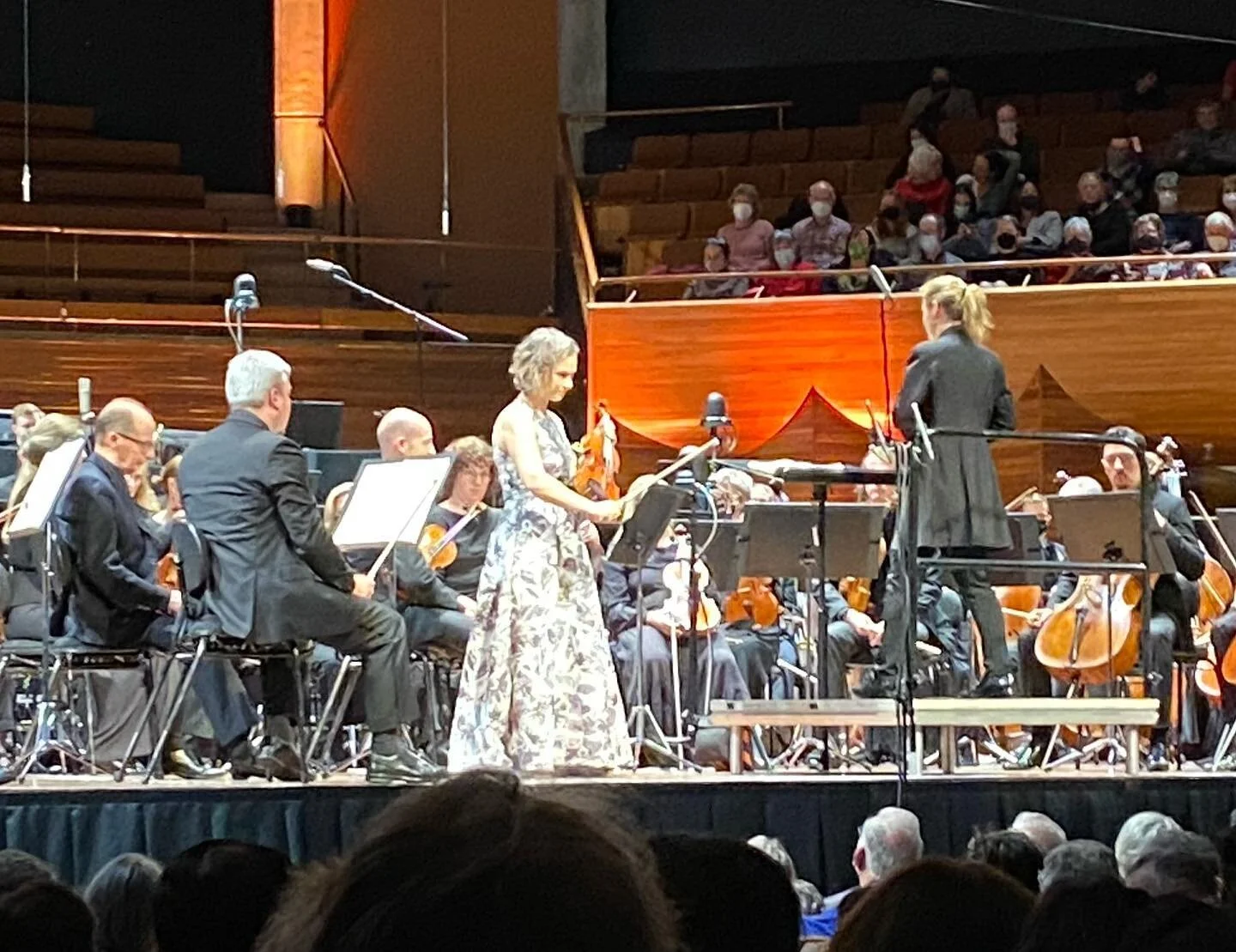 Hilary Hahn and NZSO. Brahms Violin Concerto in D Major 🤩 wow!