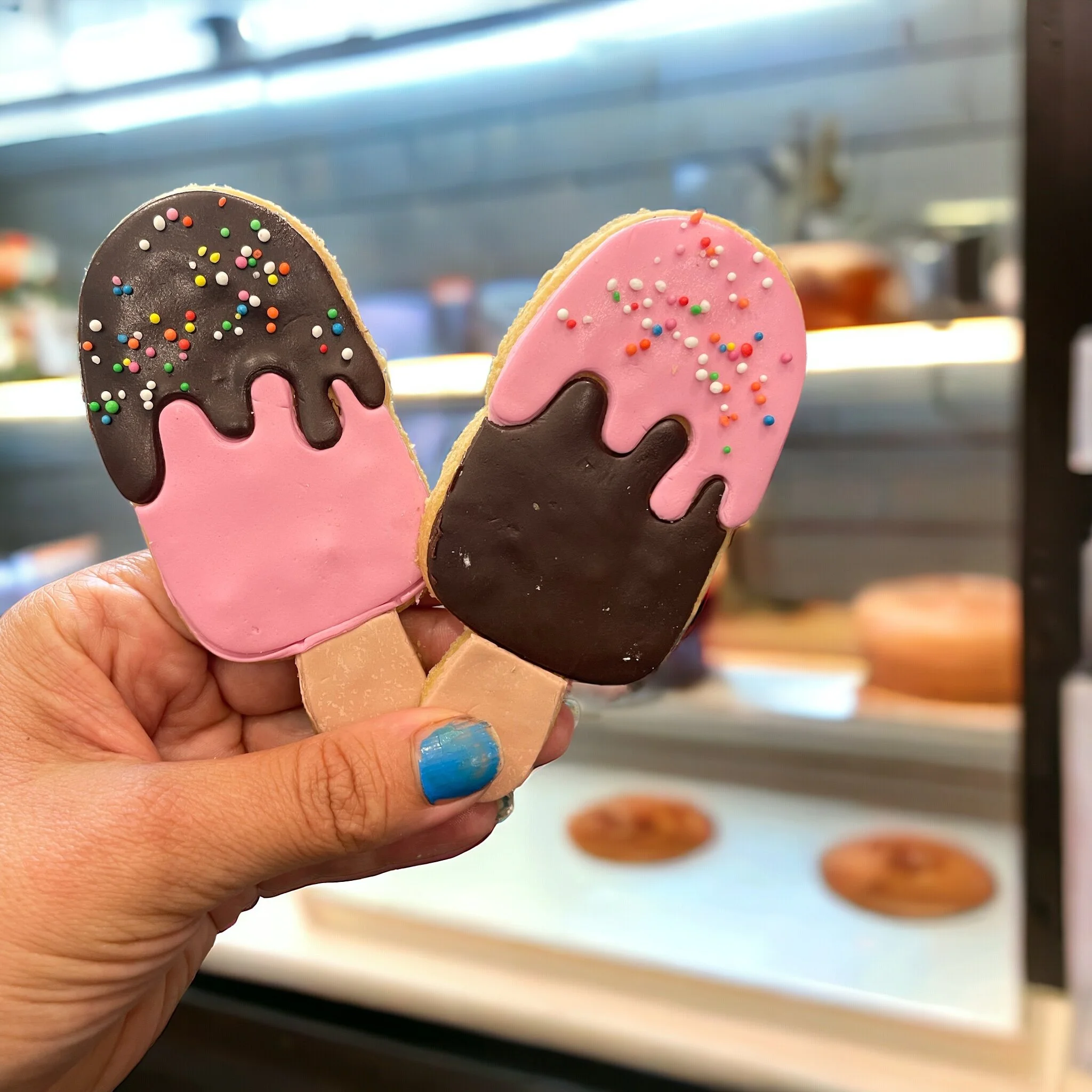 27F17E50-D8DF-4636-BED4-E6E3F86F9857