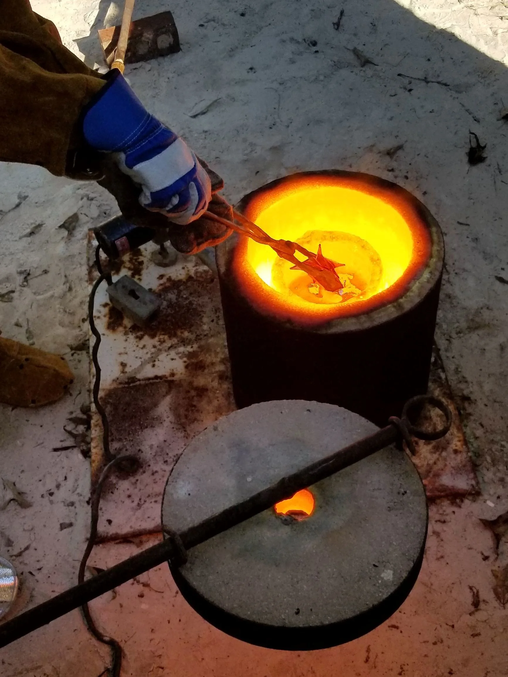 working casting metal sculpture jim weitzel weitzelart.jpg