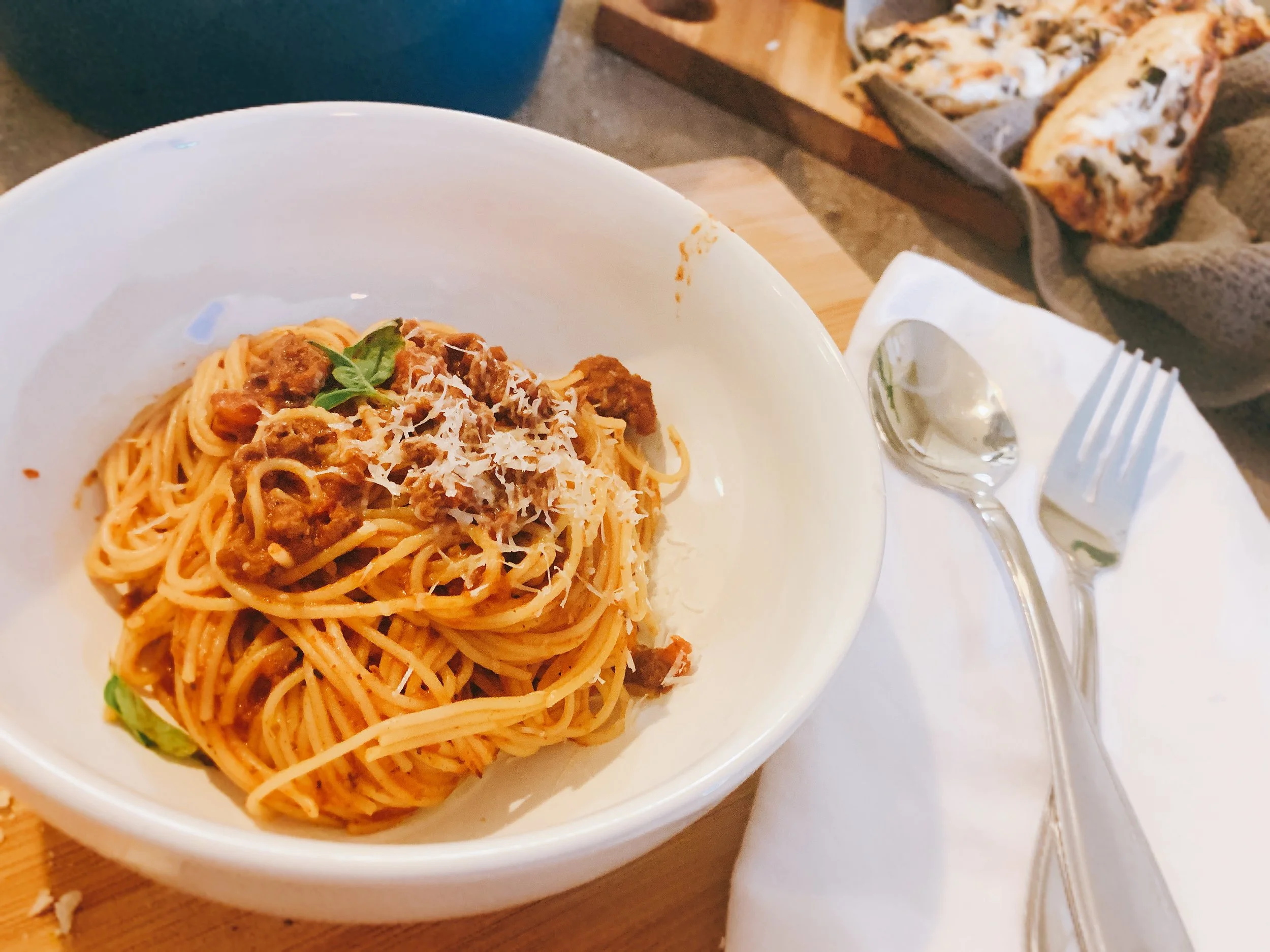 Spicy Spaghetti &amp; Cheesy Olive Bread