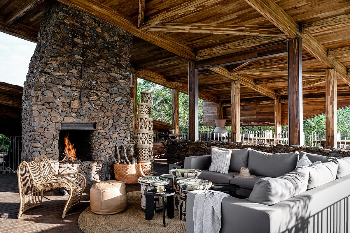 Singita-Faru-Faru-Lodge-Fire-Place.jpg