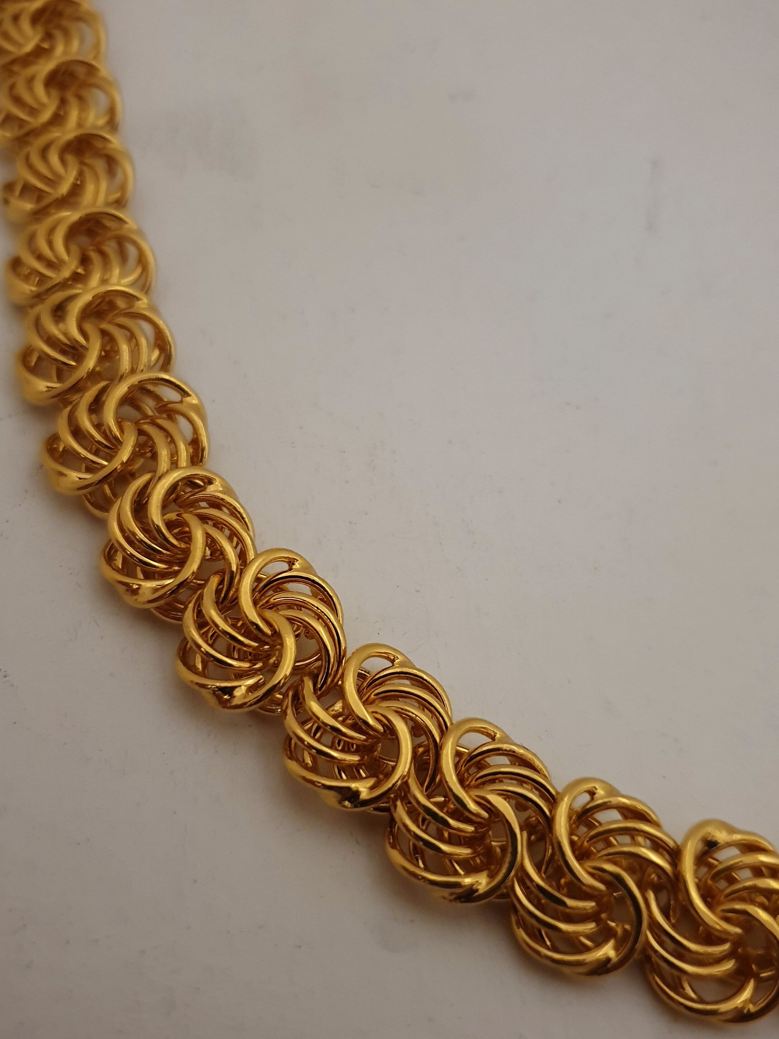 VINTAGE FLAT ROYAL RINGS CHAIN BY 