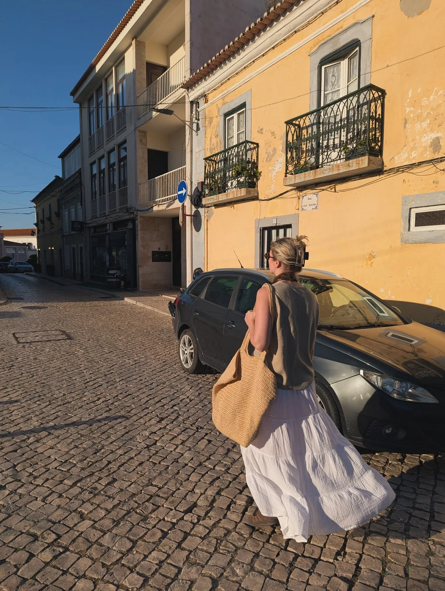 A little weekend round up

Tile envy

🪻🪻🪻

🍋 and 🌀

A happy man with his fish 🐟

Attempting to catch waves

🫶

Golden hour 🌞

Soya macchiatos

🌈🌈🌈

Daily sangria trip

A shop selling wine, books and fresh fruit = perfection