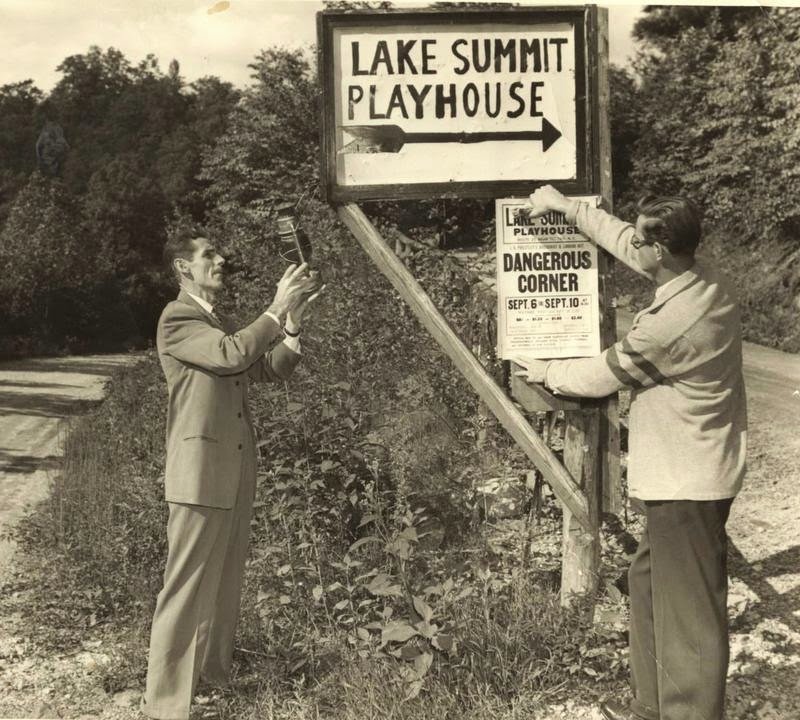 Lake Summit Sign.jpg