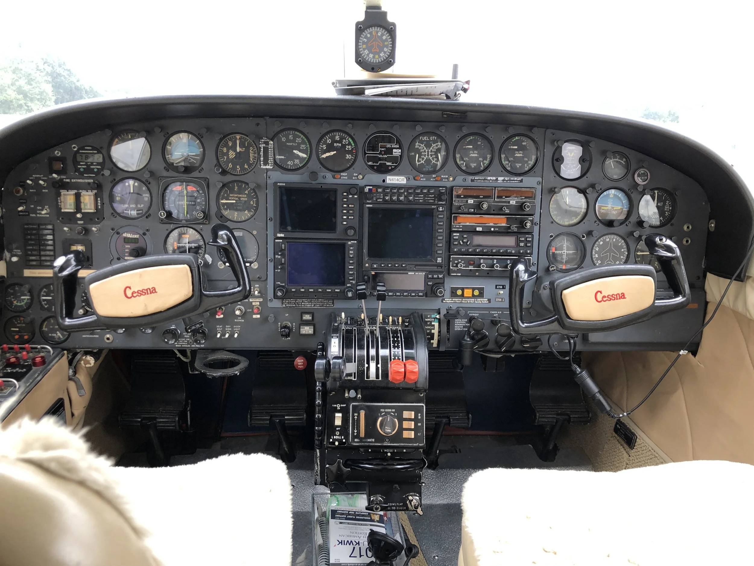 Cessna 414 Controls .JPG