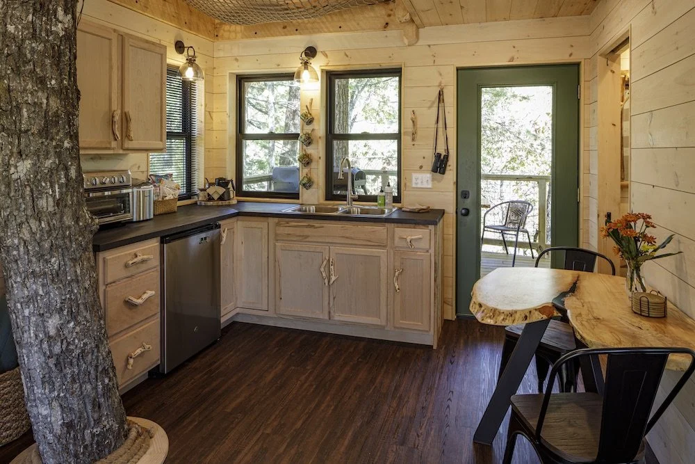 Tajar-4-1-Treehouse Kitchen.jpg