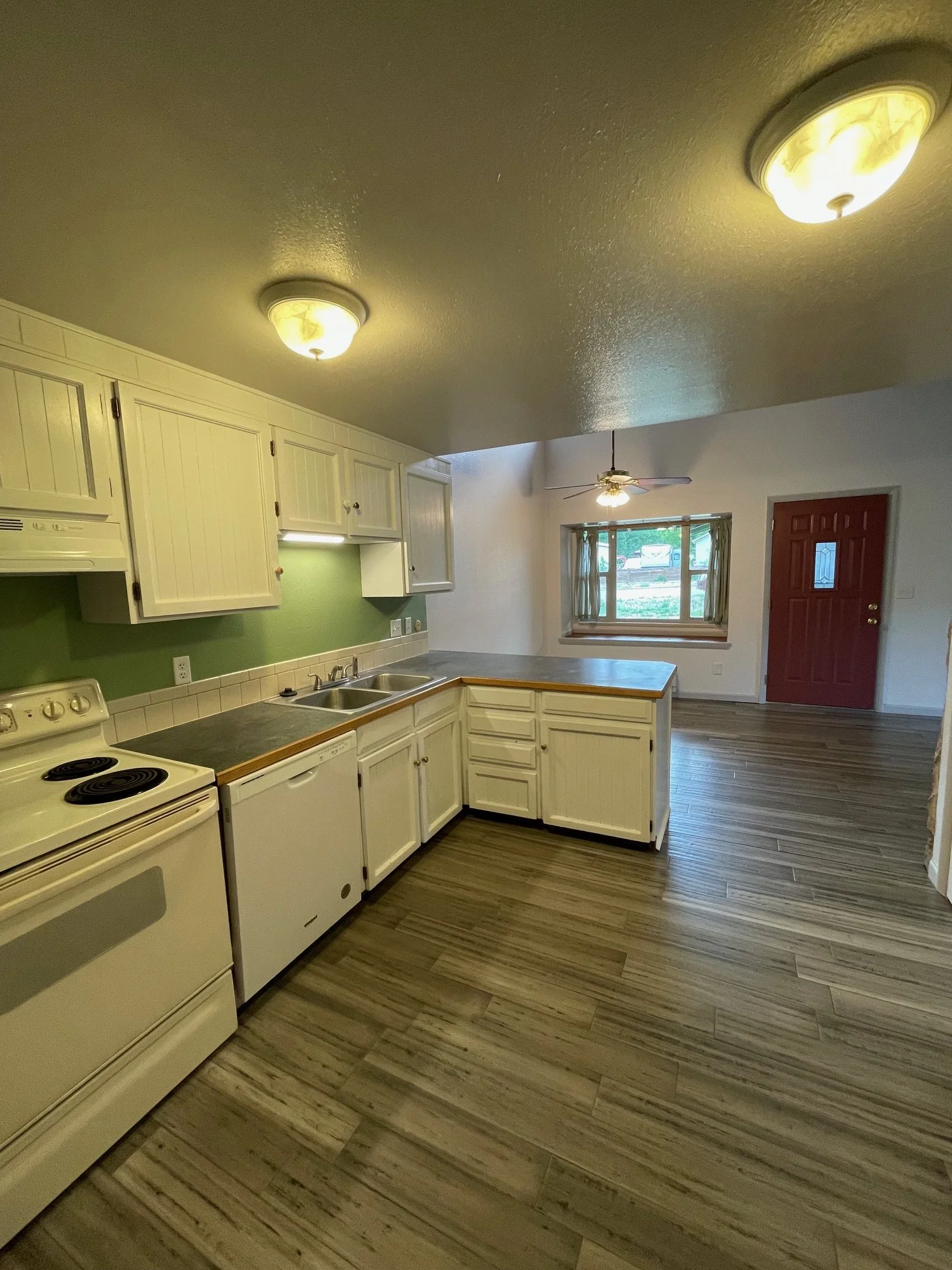 kitchen1.2.jpg