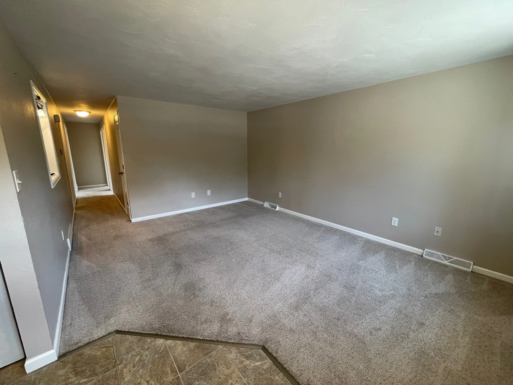 LIVING ROOM.jpg
