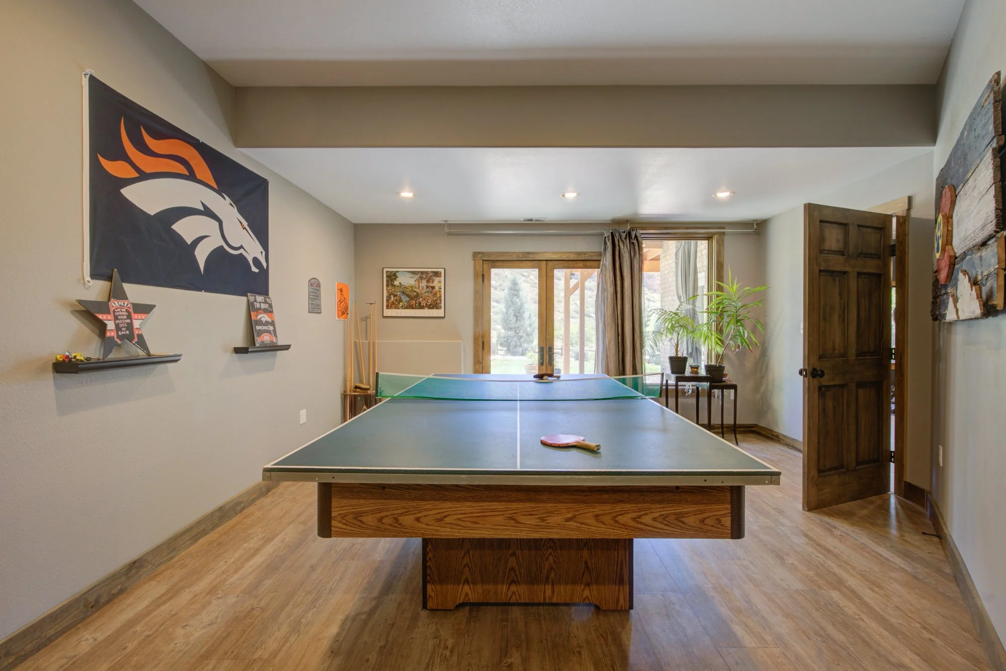 Lower Level Game Room-1.jpg