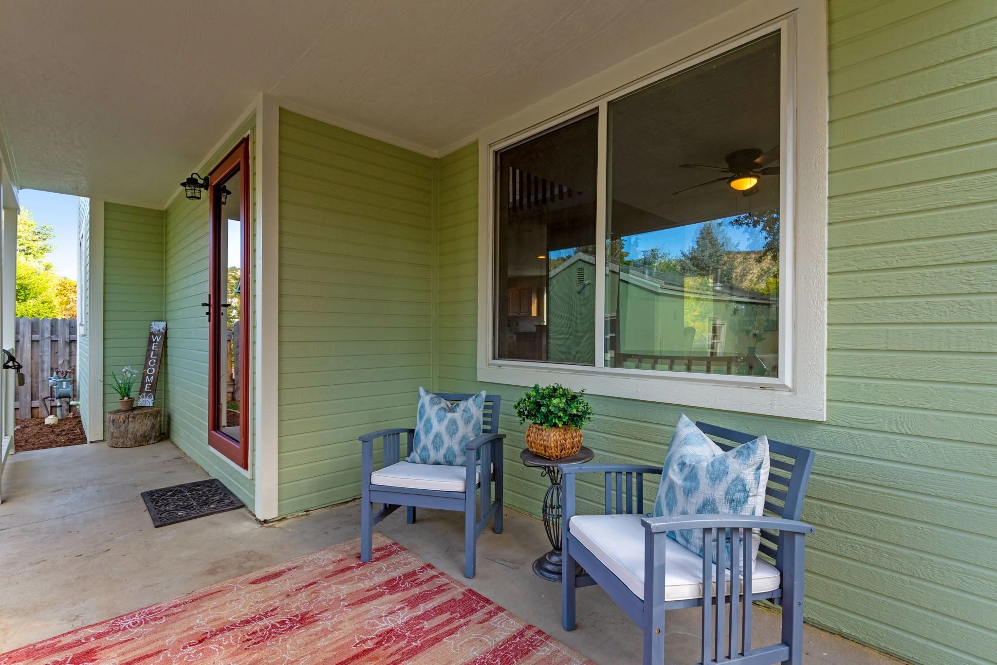 18-web-or-mls-217-park-st.jpg