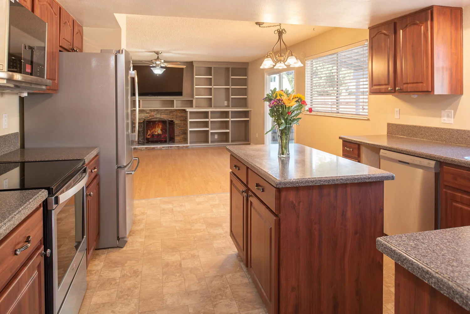 1668CandlewoodStHIGHRES12_opt.jpg