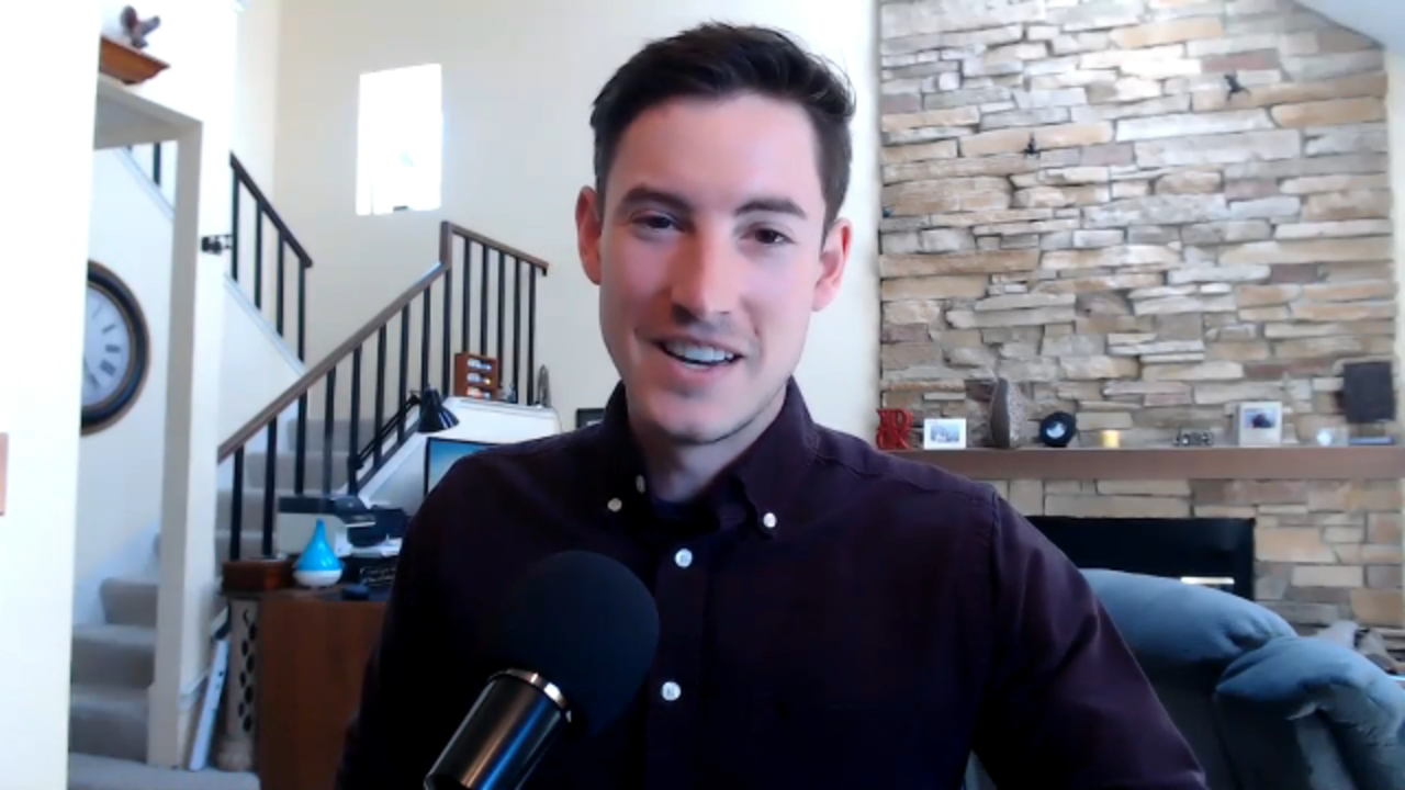 The Top 3 Things to Know About AirBnB as a Traveler - Episode 46